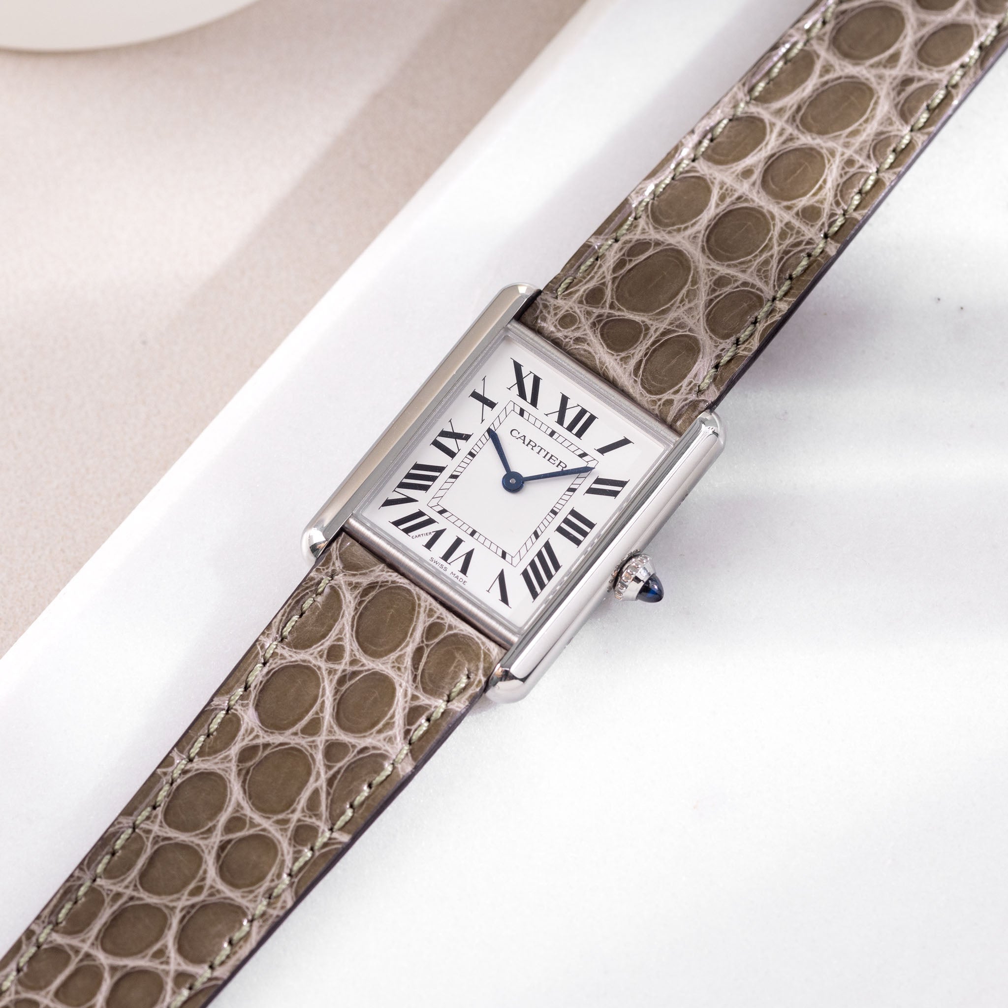 Horlogeband voor Cartier Tank Must (2021-2024) - The Taupe Alligator