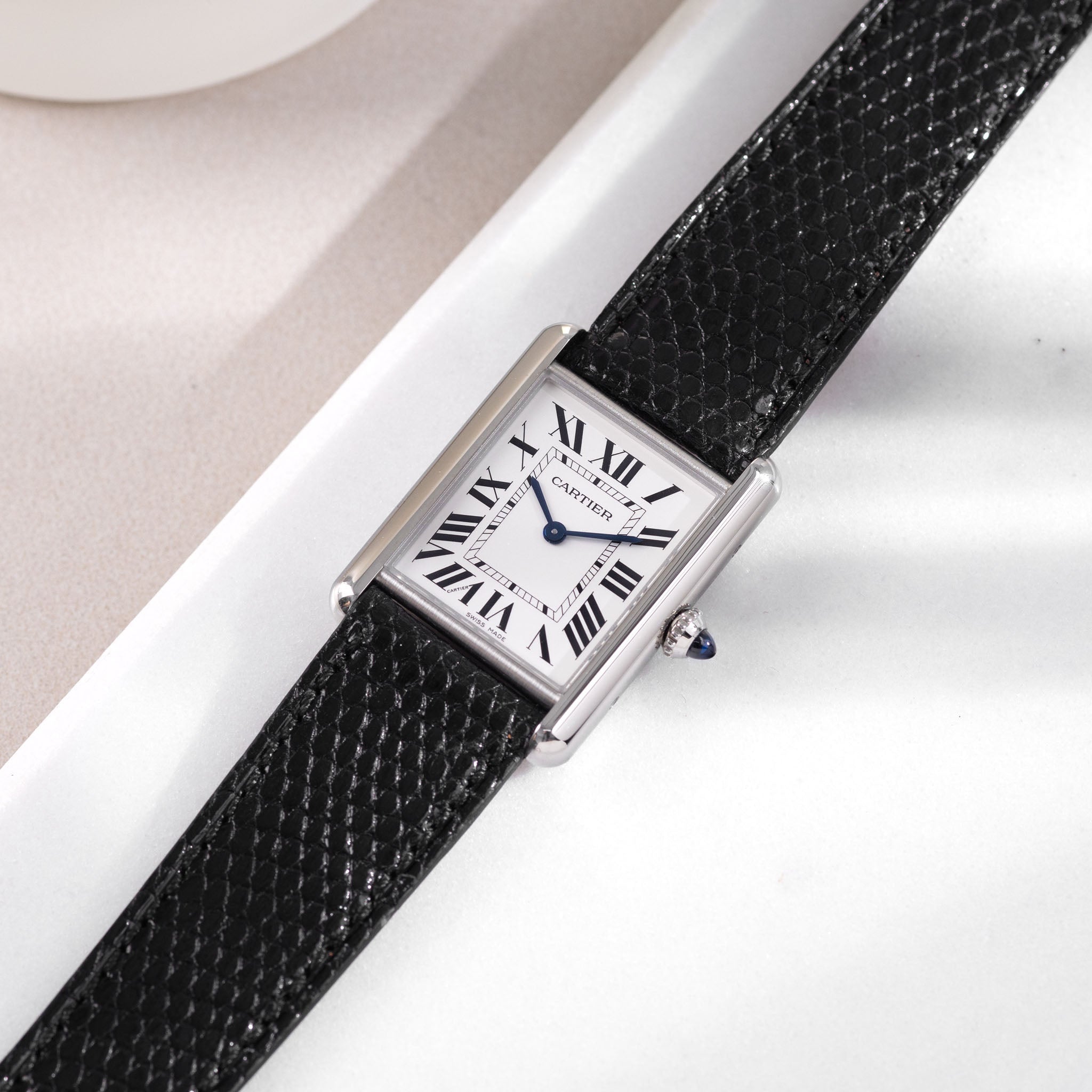 Horlogeband voor Cartier Tank Must (2021-2024) - The Slim Black Lizard