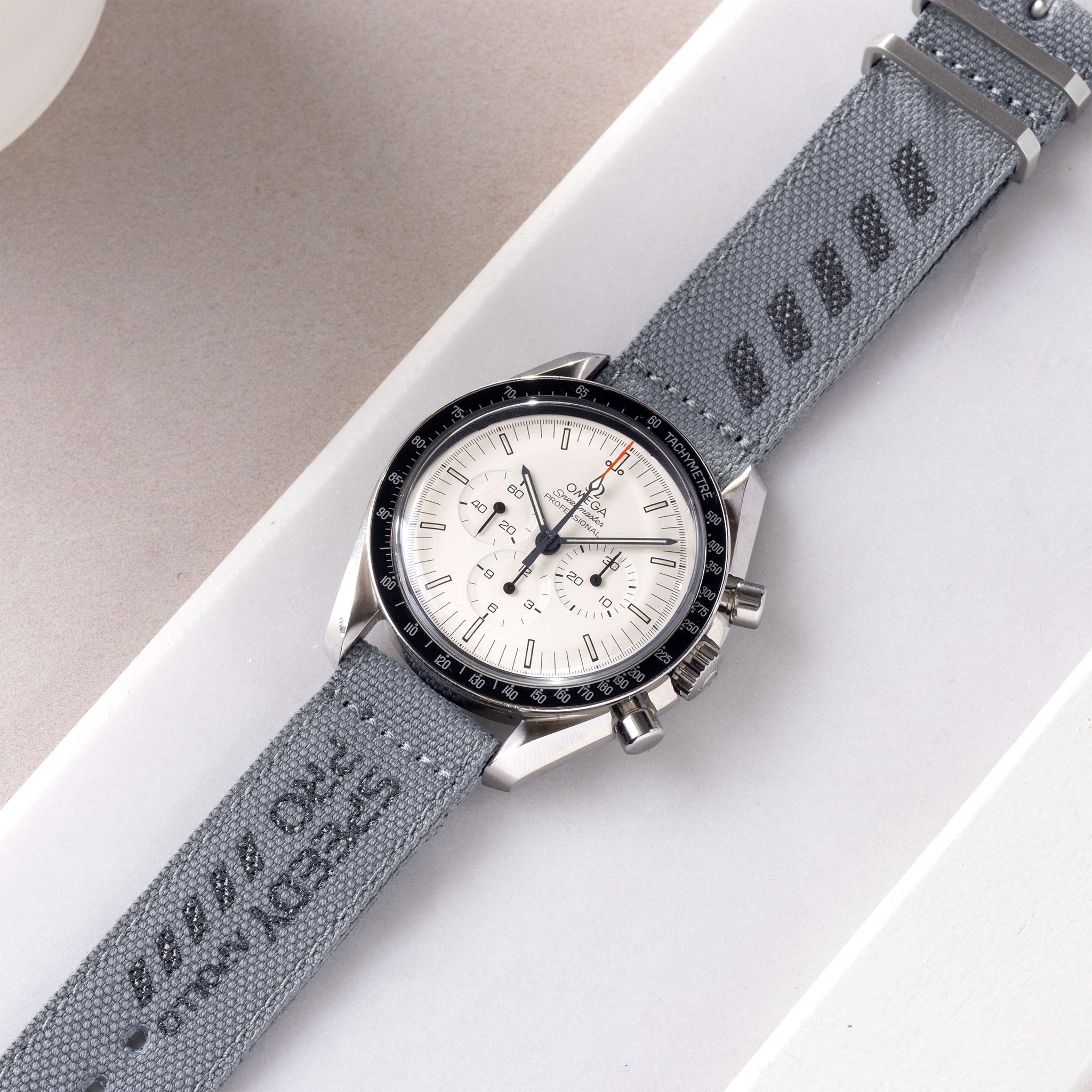 Horlogeband voor Omega Speedmaster Professional - Canvas Speedy Print in Olive Taupe en Grijs