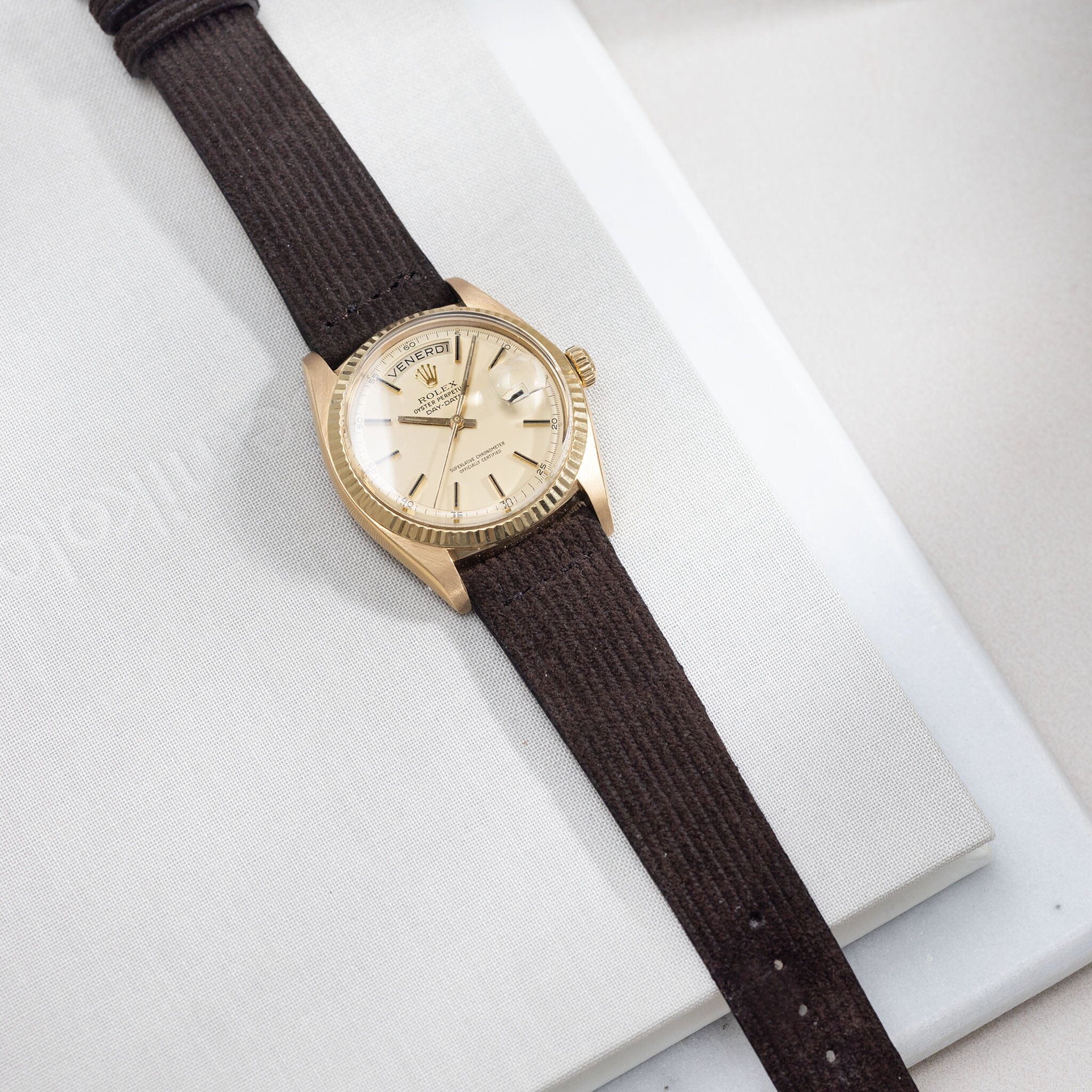 Velvet Style Brown Suede Leren Horlogeband
