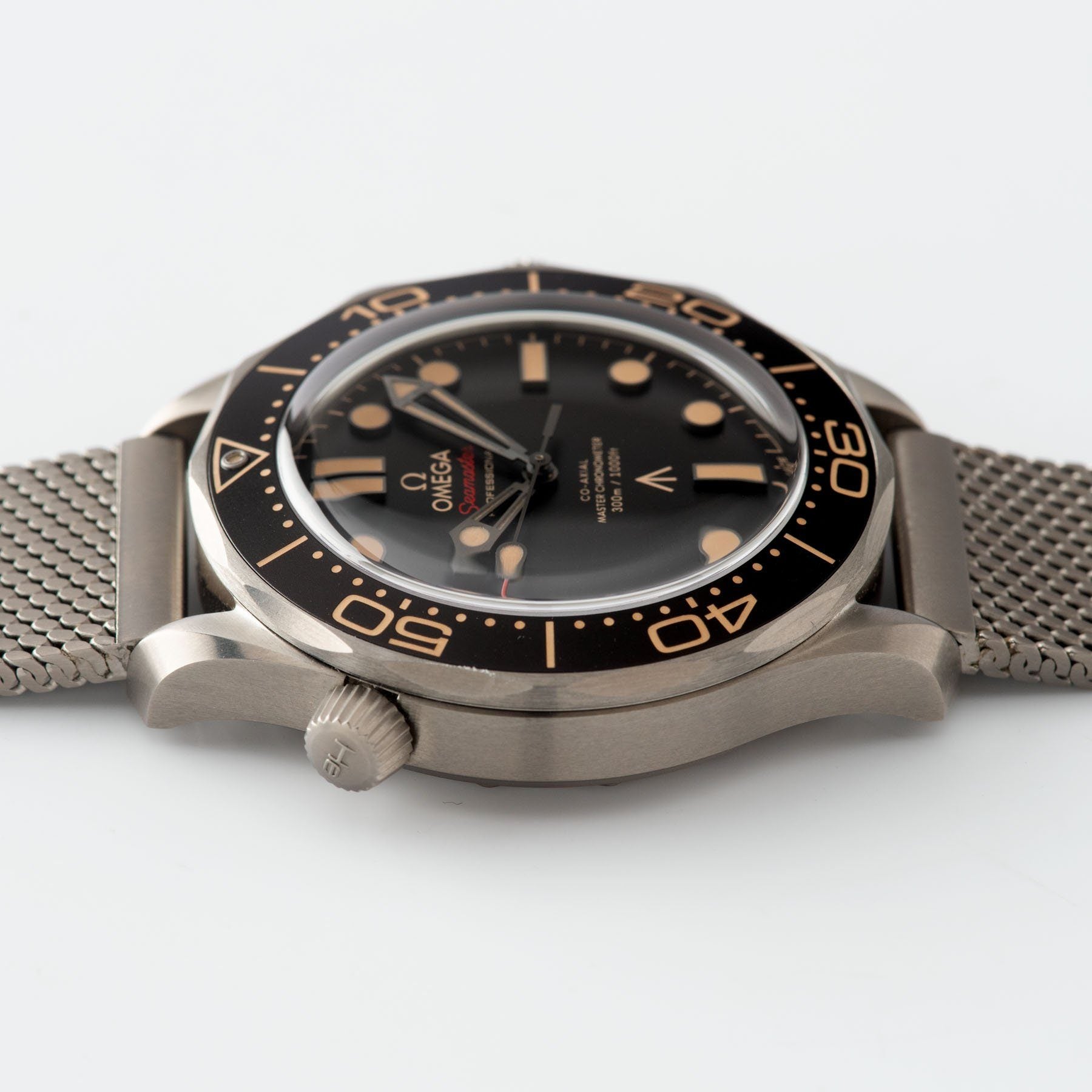 Omega Seamaster 300 James Bond Reference 210.90.42.20.01.001