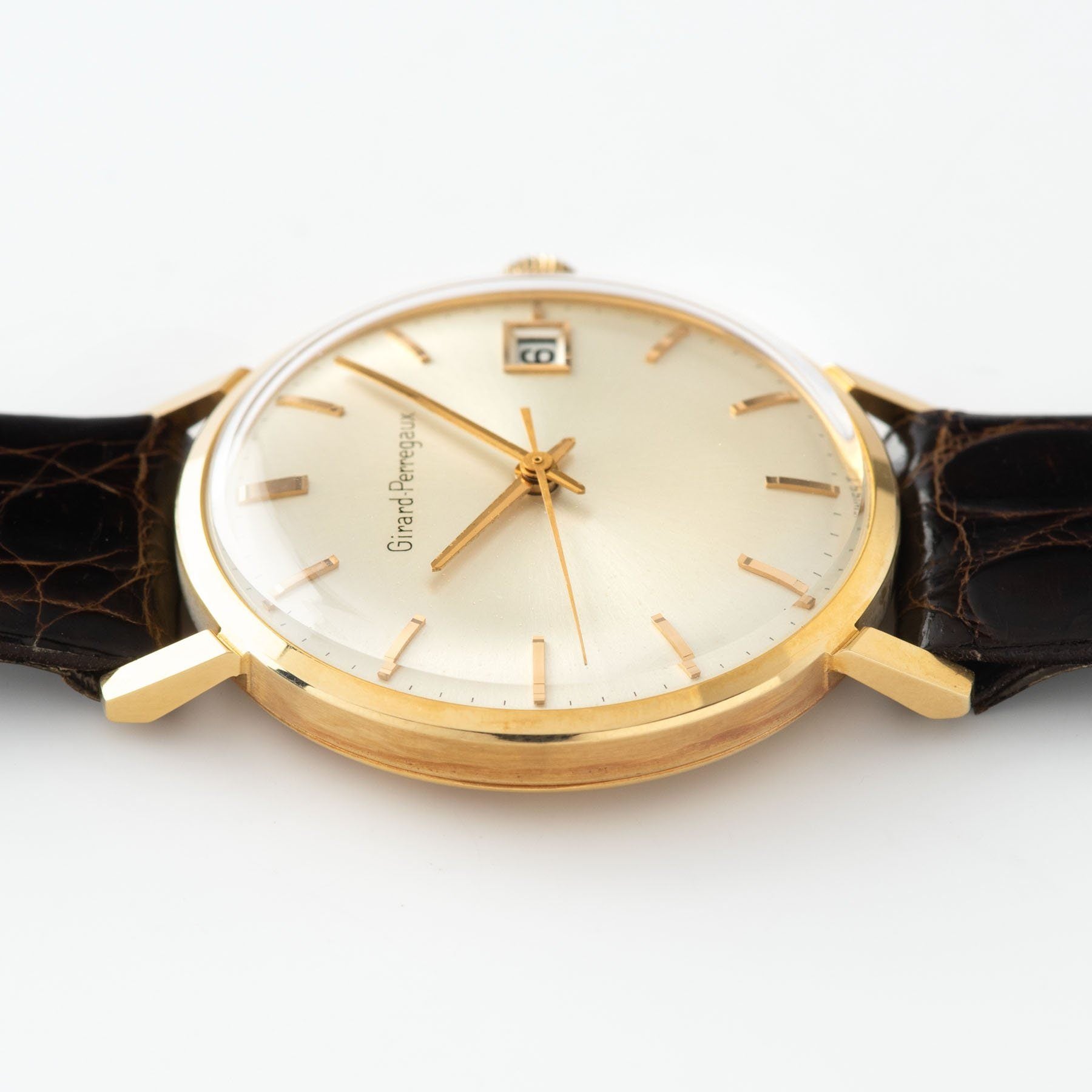 Girard Perregaux Dress Watch with box and paper New Old Stock