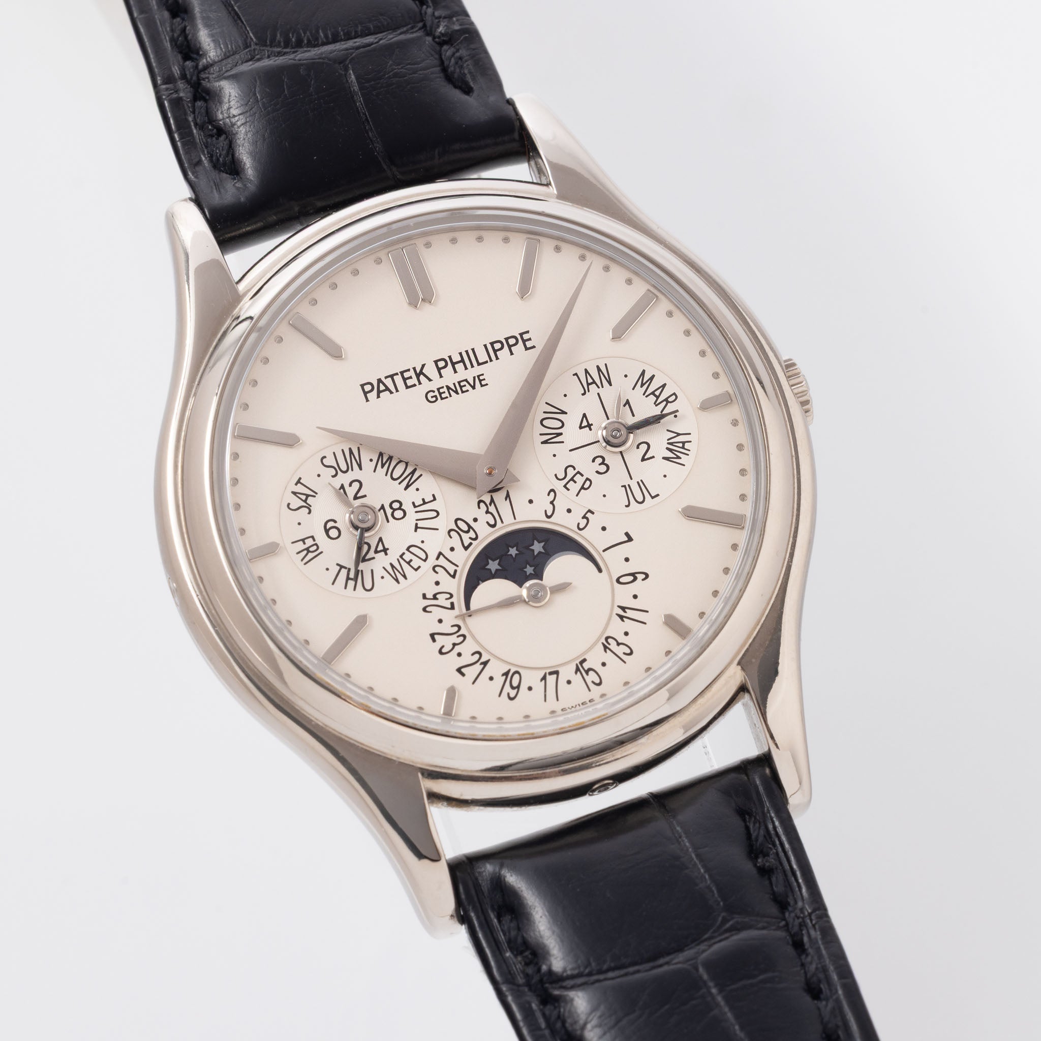 Patek Philippe Perpetual Calendar 5140G with Extract of the Archives and Box in 18k White Gold