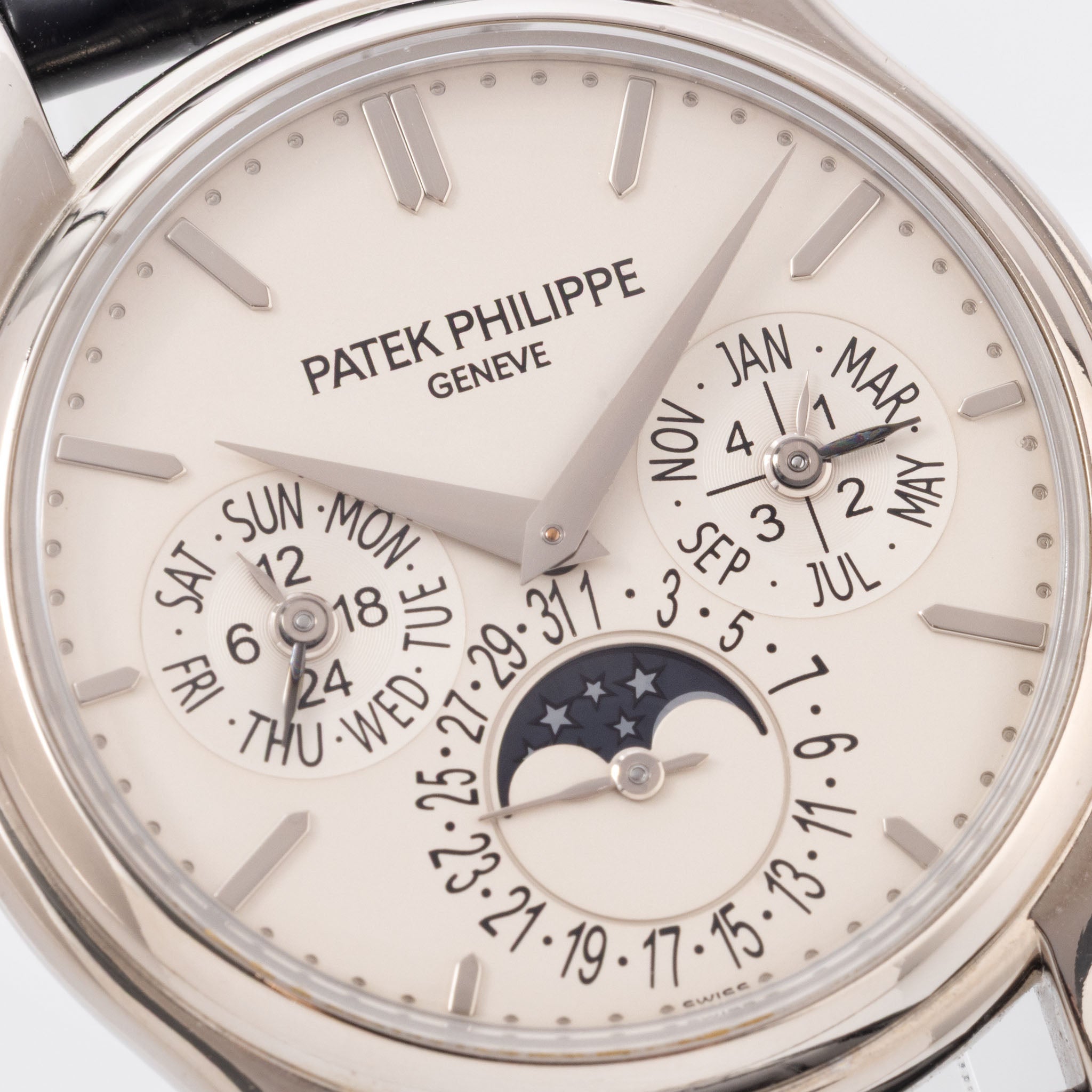 Patek Philippe Perpetual Calendar 5140G with Extract of the Archives and Box in 18k White Gold