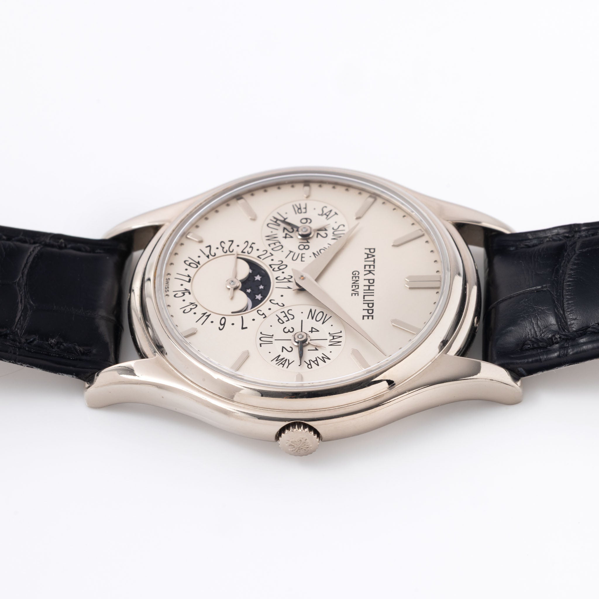 Patek Philippe Perpetual Calendar 5140G with Extract of the Archives and Box in 18k White Gold