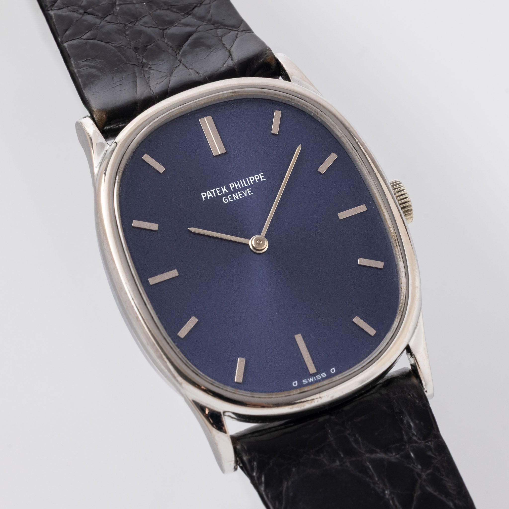 Patek Philippe Golden Ellipse Blue Dial in 18k White Gold ref. 3846G