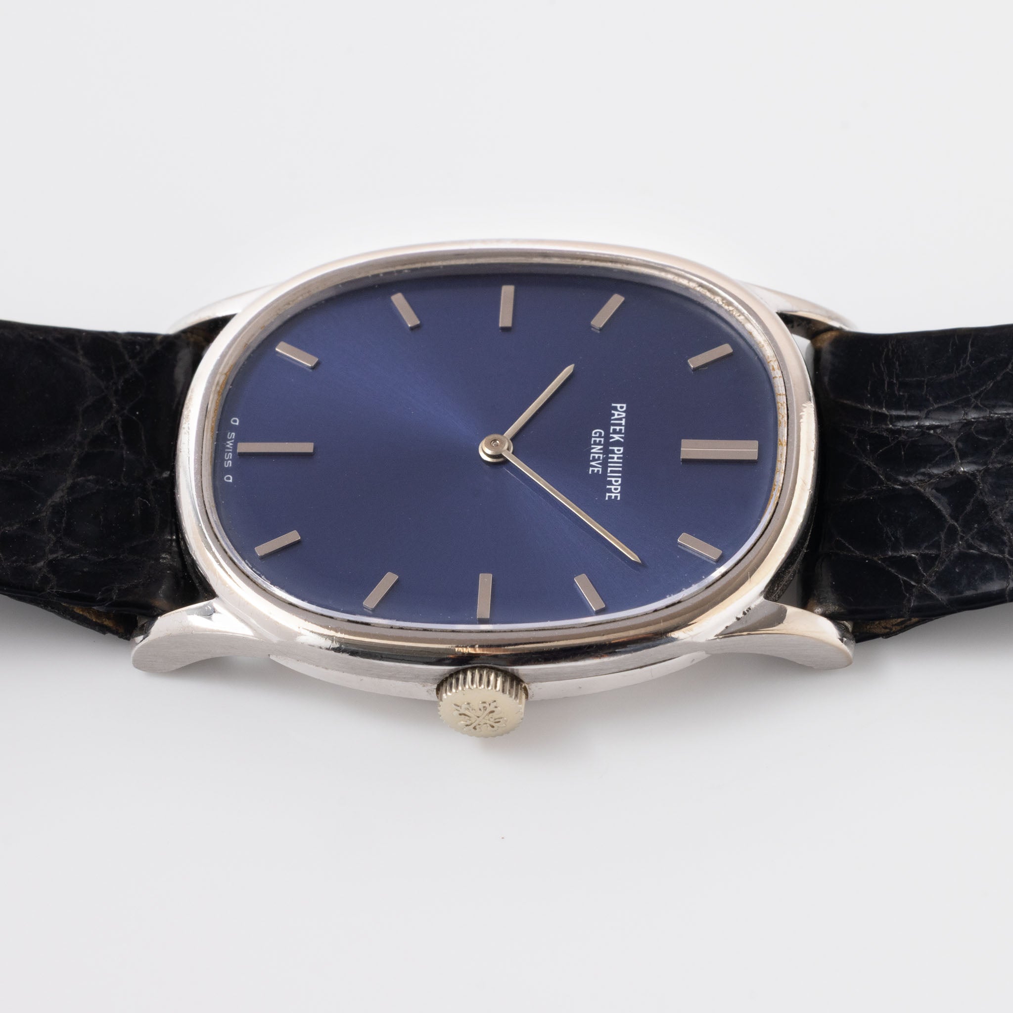 Patek Philippe Golden Ellipse Blue Dial in 18k White Gold ref. 3846G