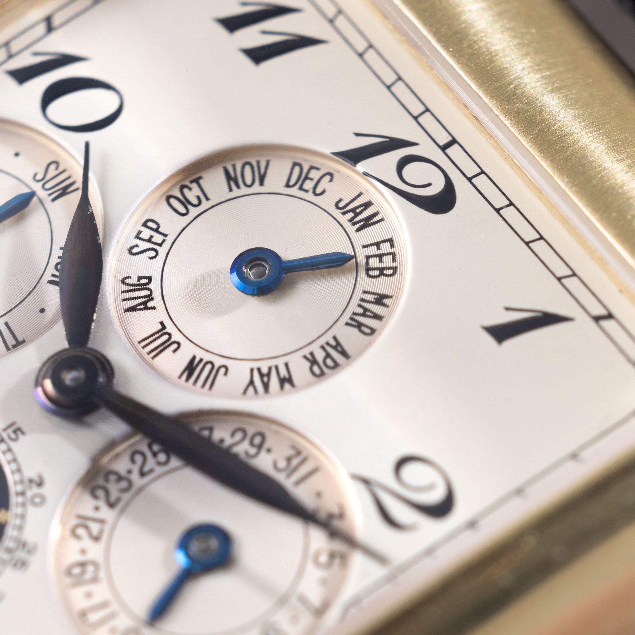 Audemars Piguet Quantième Perpetual Edward Piguet Cream Dial in 18k yellow gold ref. 25682BA