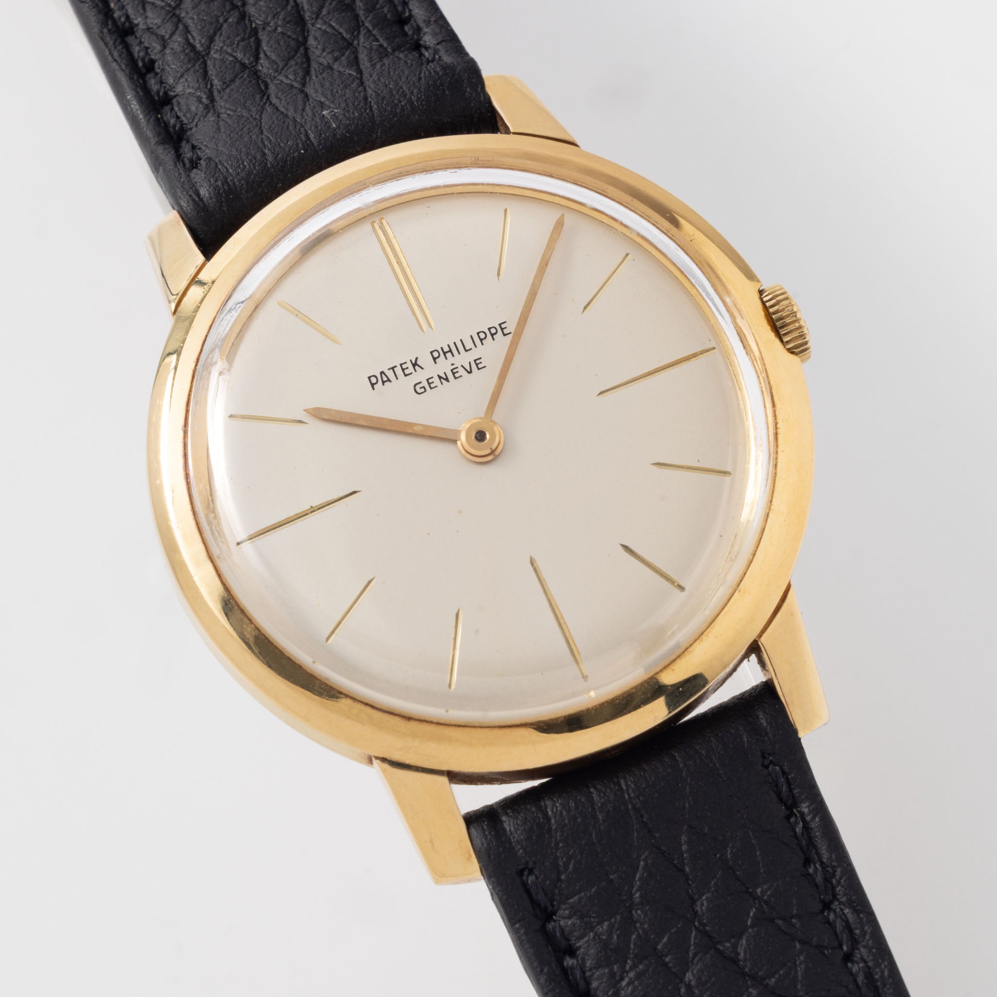 Patek Philippe Calatrava 2593J in 18k yellow gold with Extract of the Archives