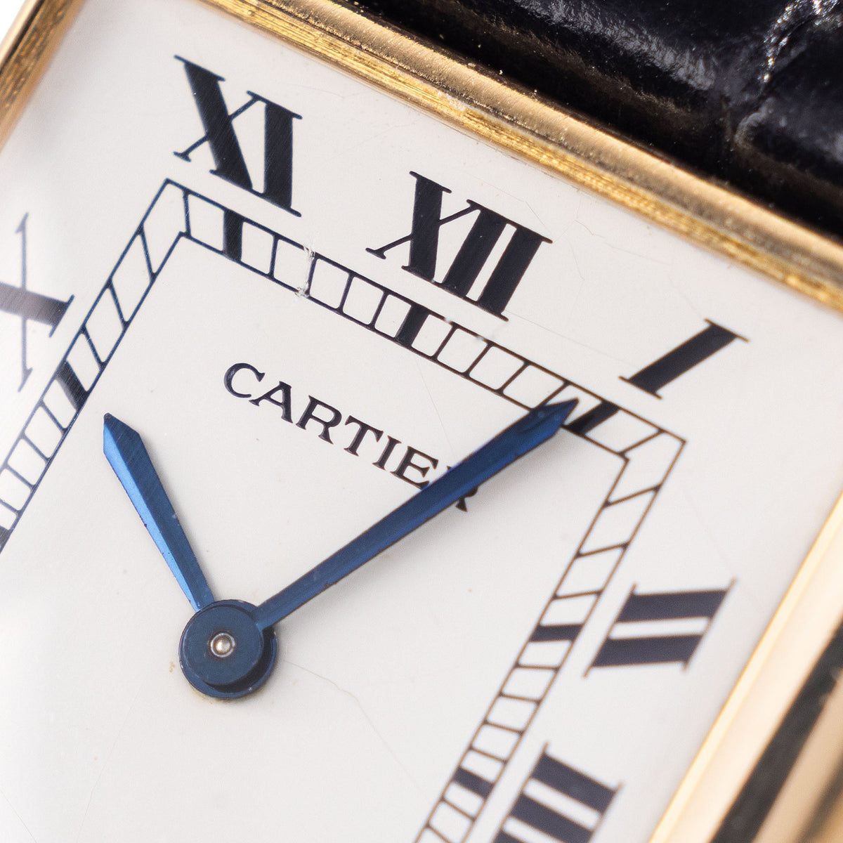 Cartier Tank Louis ultra thin cream dial ref 96019 in 18 k yellow gold