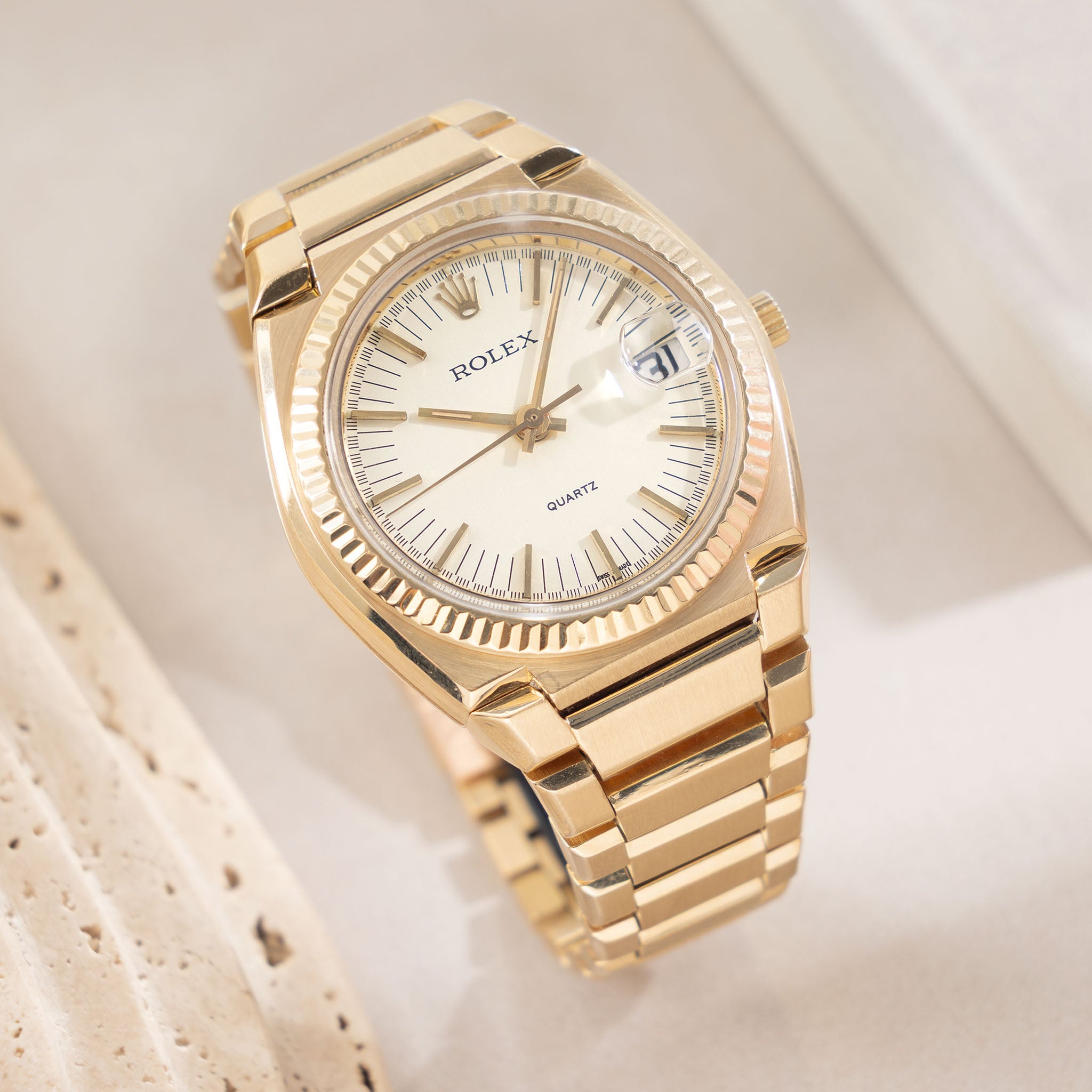 Rolex Beta 21 Il Texano Cream dial in 18k yellow gold ref 5100