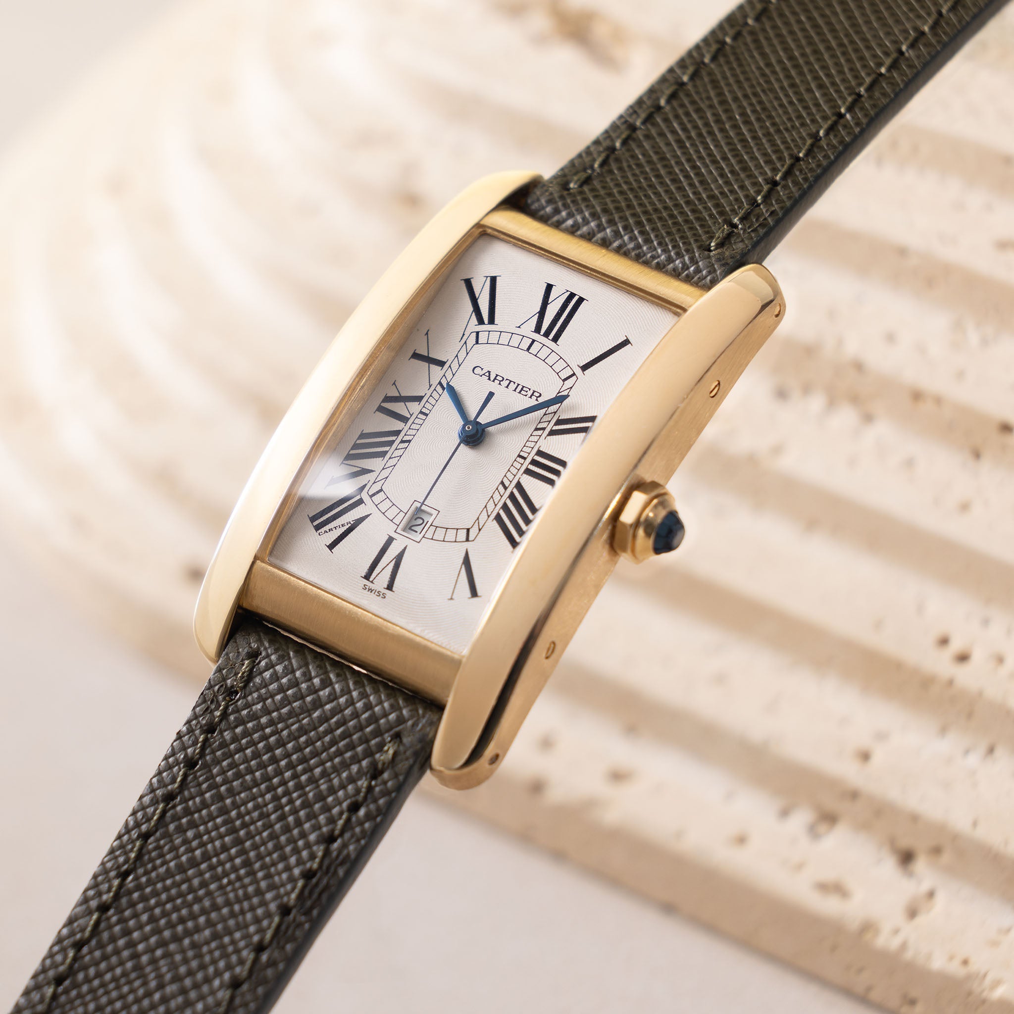 Cartier Tank Américaine Automatique in 18 k yellow gold ref 1740