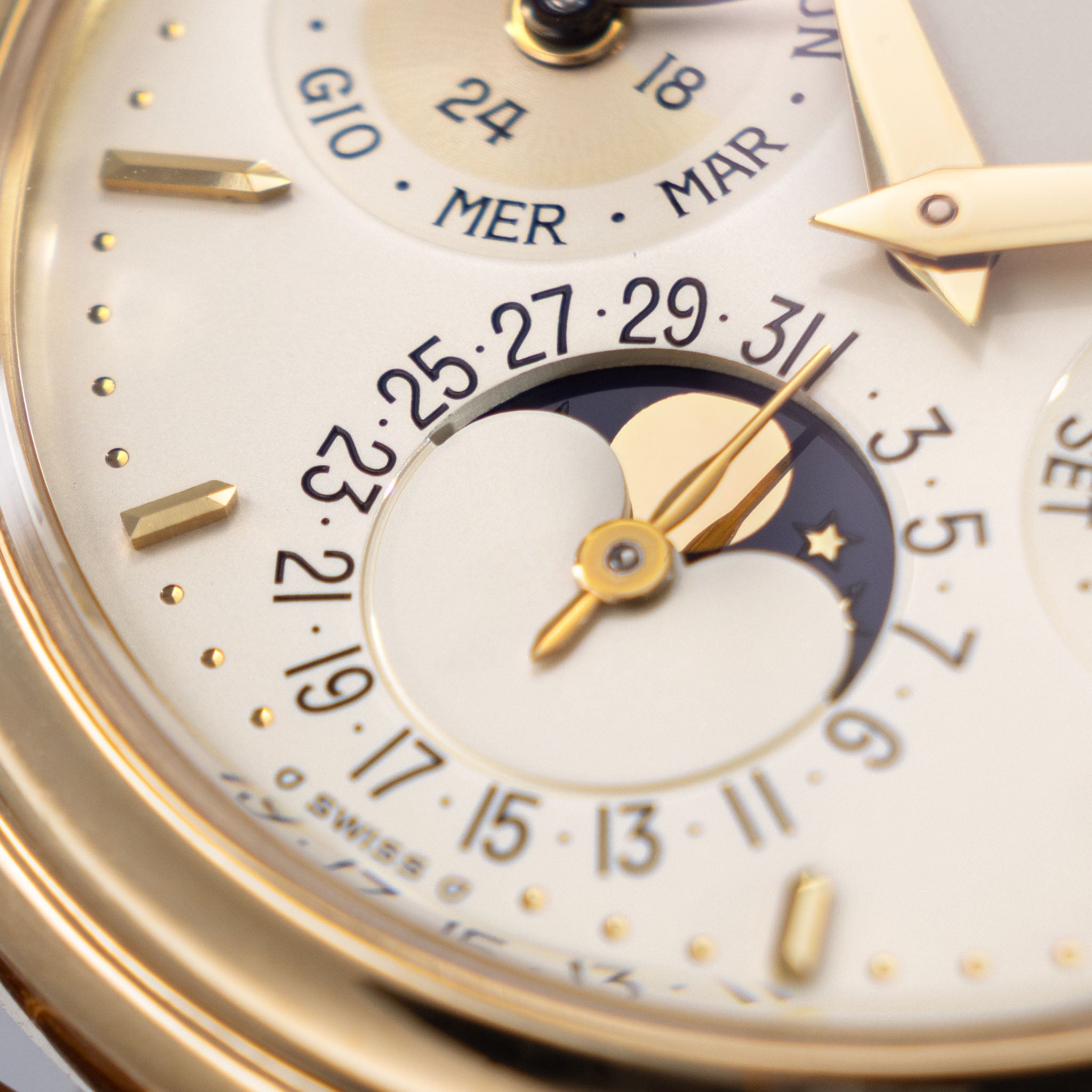 Patek Philippe Perpetual Calendar 3940J 2nd Series with Box and Papers in 18k Yellow Gold