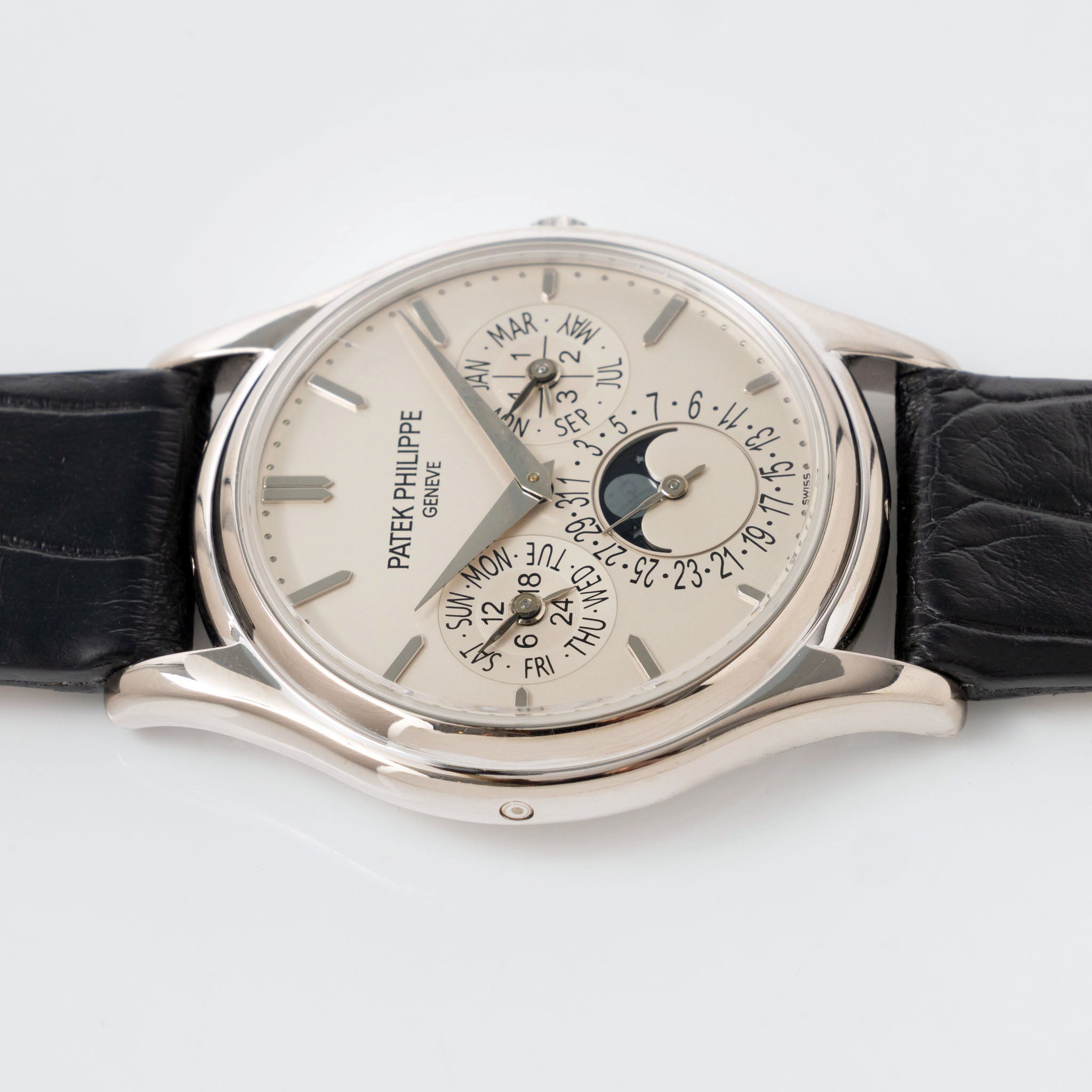 Patek Philippe Perpetual Calendar 5140G in 18k white gold