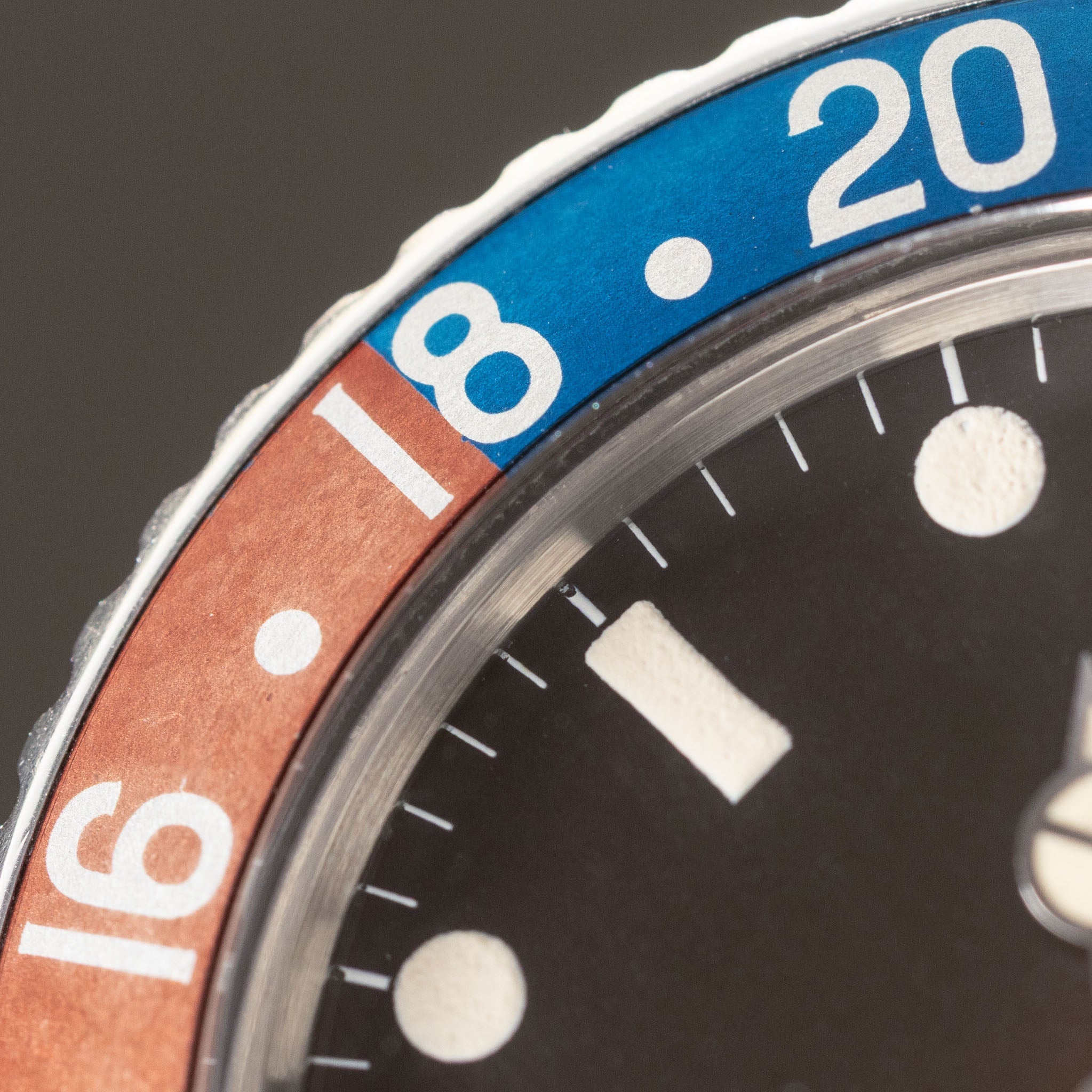 Rolex GMT-Master 1675 MK1 Long-E unique Tropical Dial