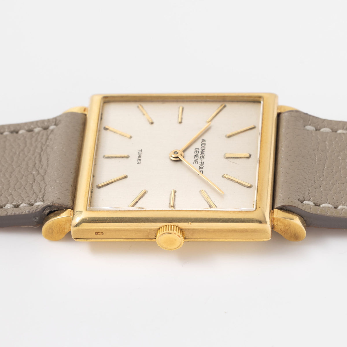 Audemars Piguet Squared Dresswatch in 18k Yellow Gold Double Signed Türler
