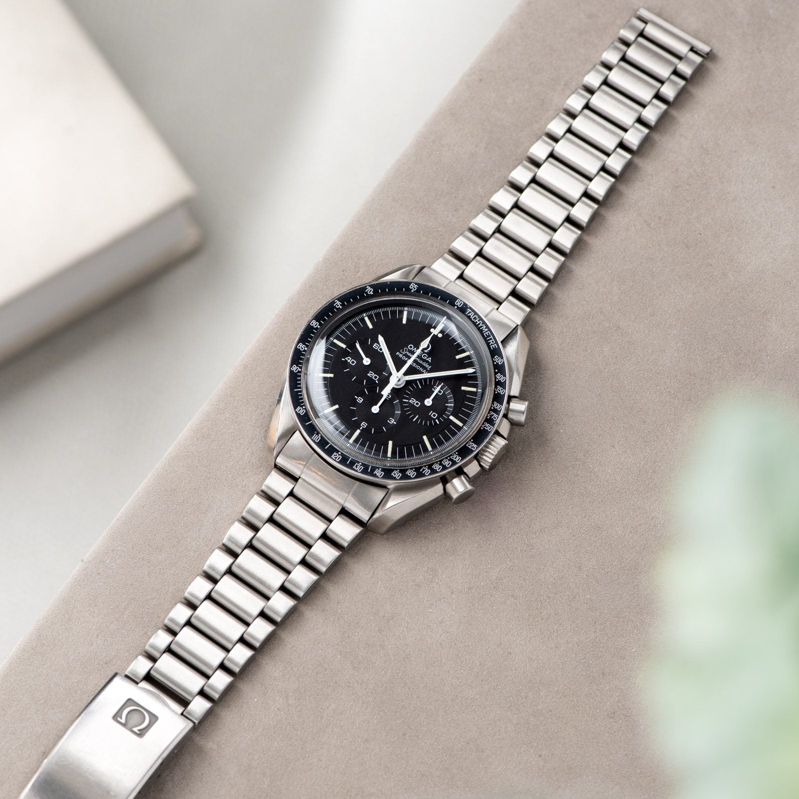 Omega Speedmaster 145.022-69 Straight Writing