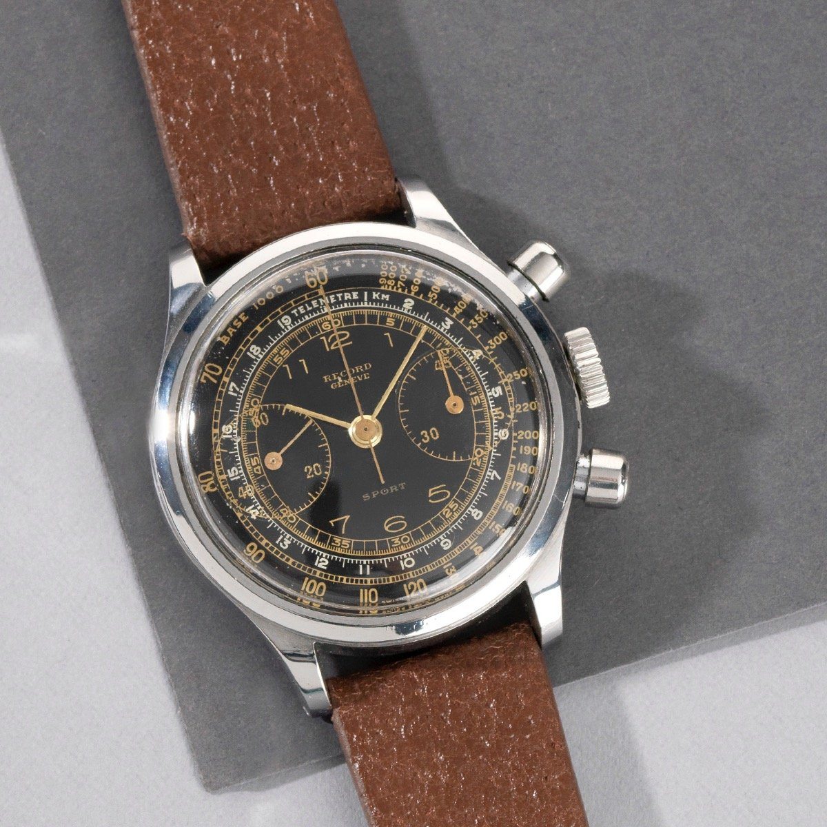 Record Screw Down Case 1940s Gilt Dual Scale Chrono