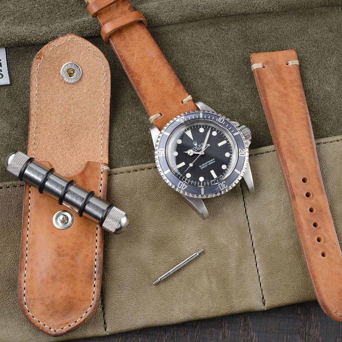 Caramel Brown Spring Bar Travel Tool Set