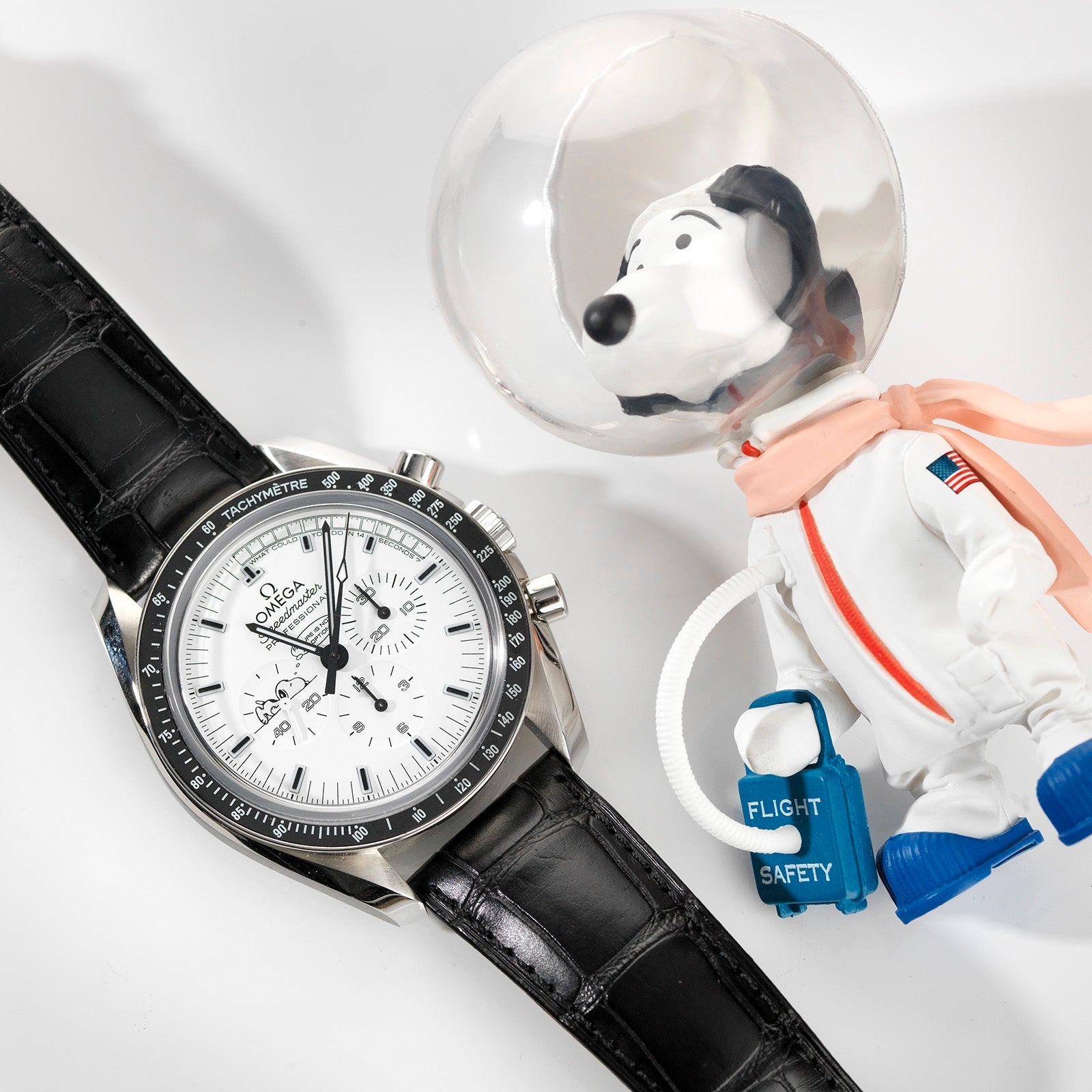 SPOT ON: De Omega Silver Snoopy Award Speedmaster