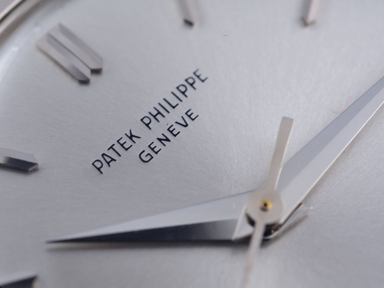 PATEK PHILIPPE REF. 570 OVERSIZED WHITE GOLD CALATRAVA