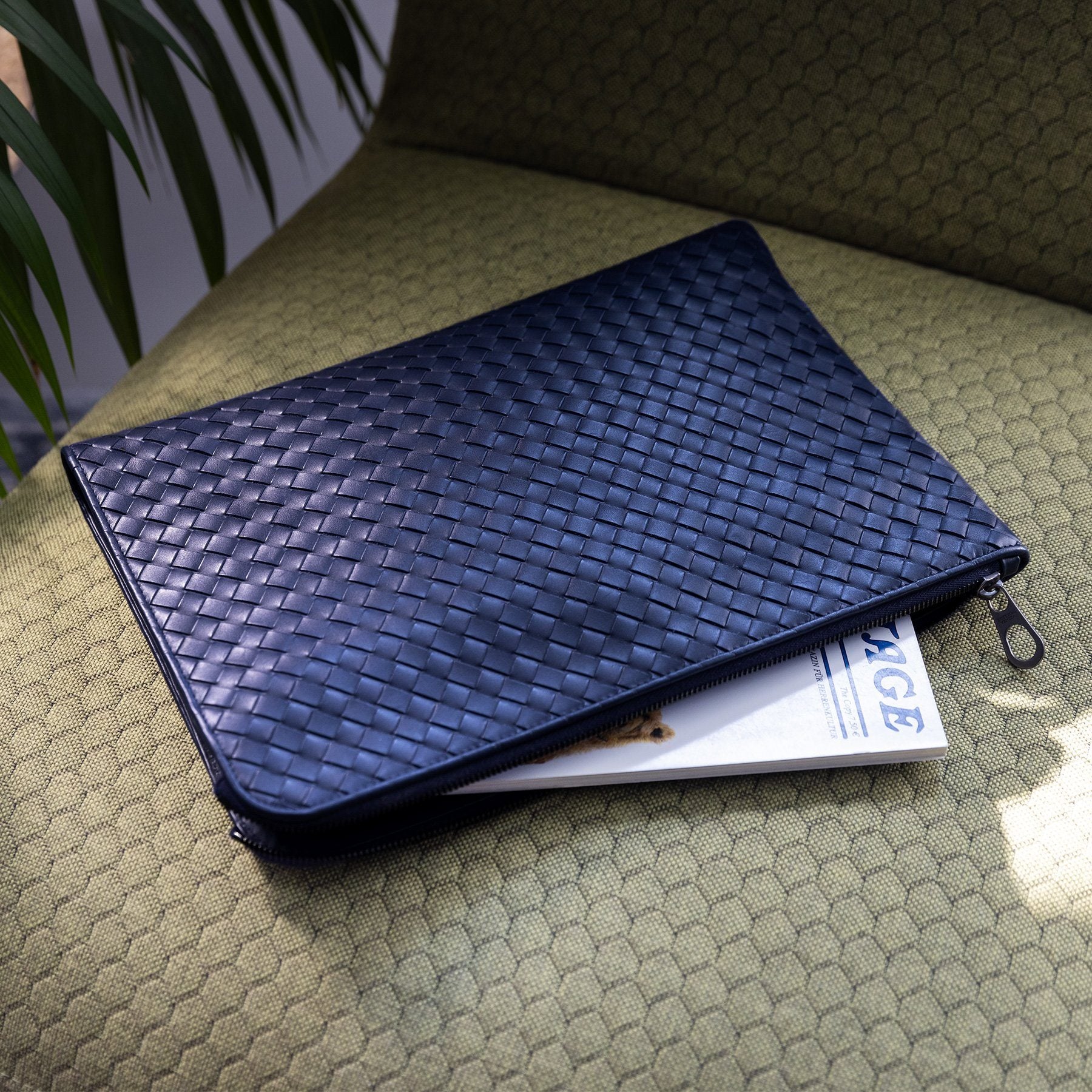 ア*@様 Bottega Veneta キルティングケース 青 BOTTEGA VENETA DARK PURPLE INTRECCIATO DOCUMENT CASE