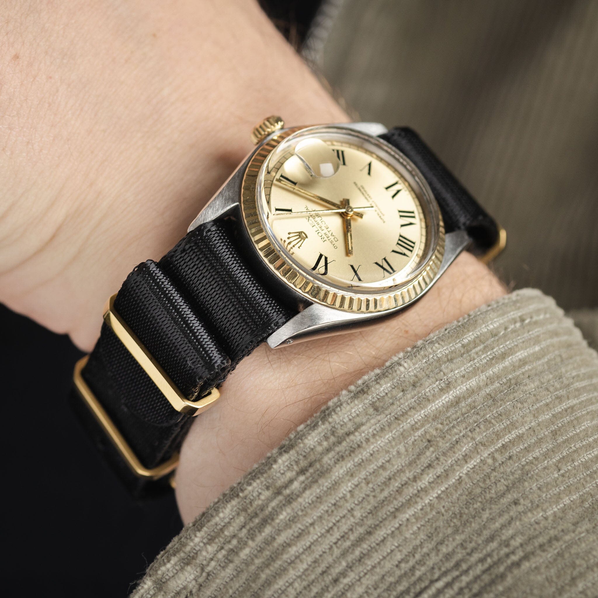 Deluxe Nylon Nato Horlogeband Diep Zwart - Goud