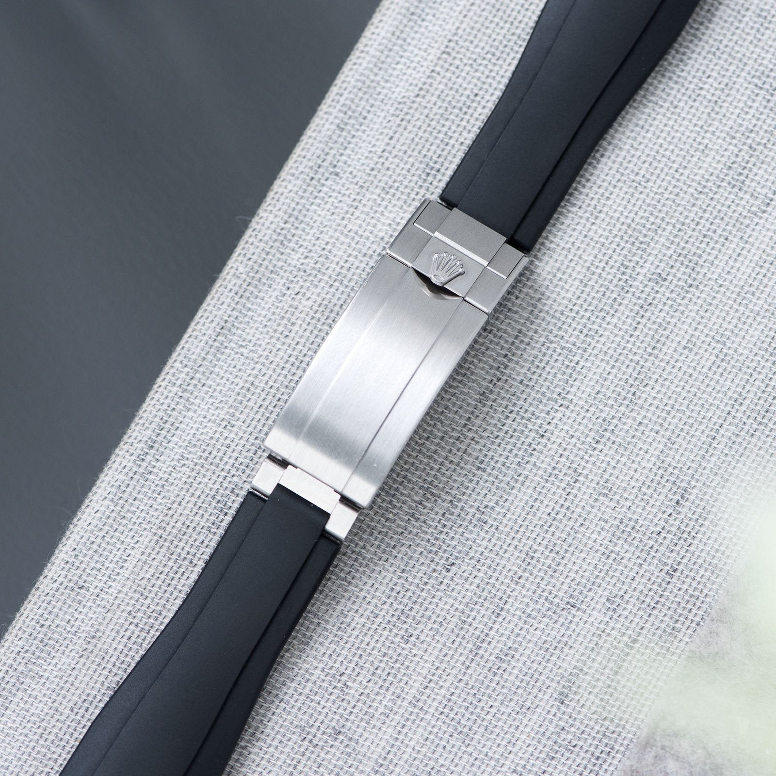 Everest Curved End Zwart Rubber Strap ONLY For Modern Rolex With Dep