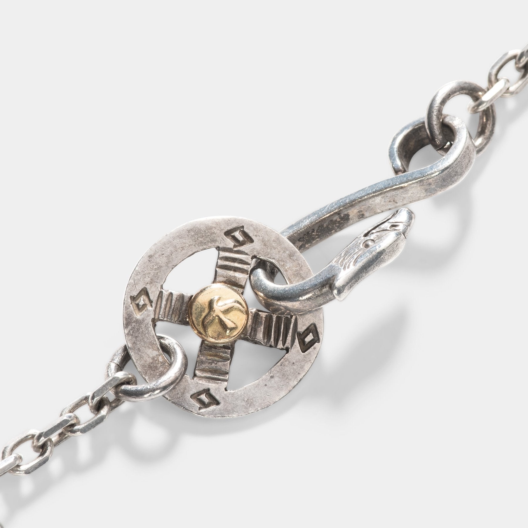 Goro's Feathers and Claw Necklace