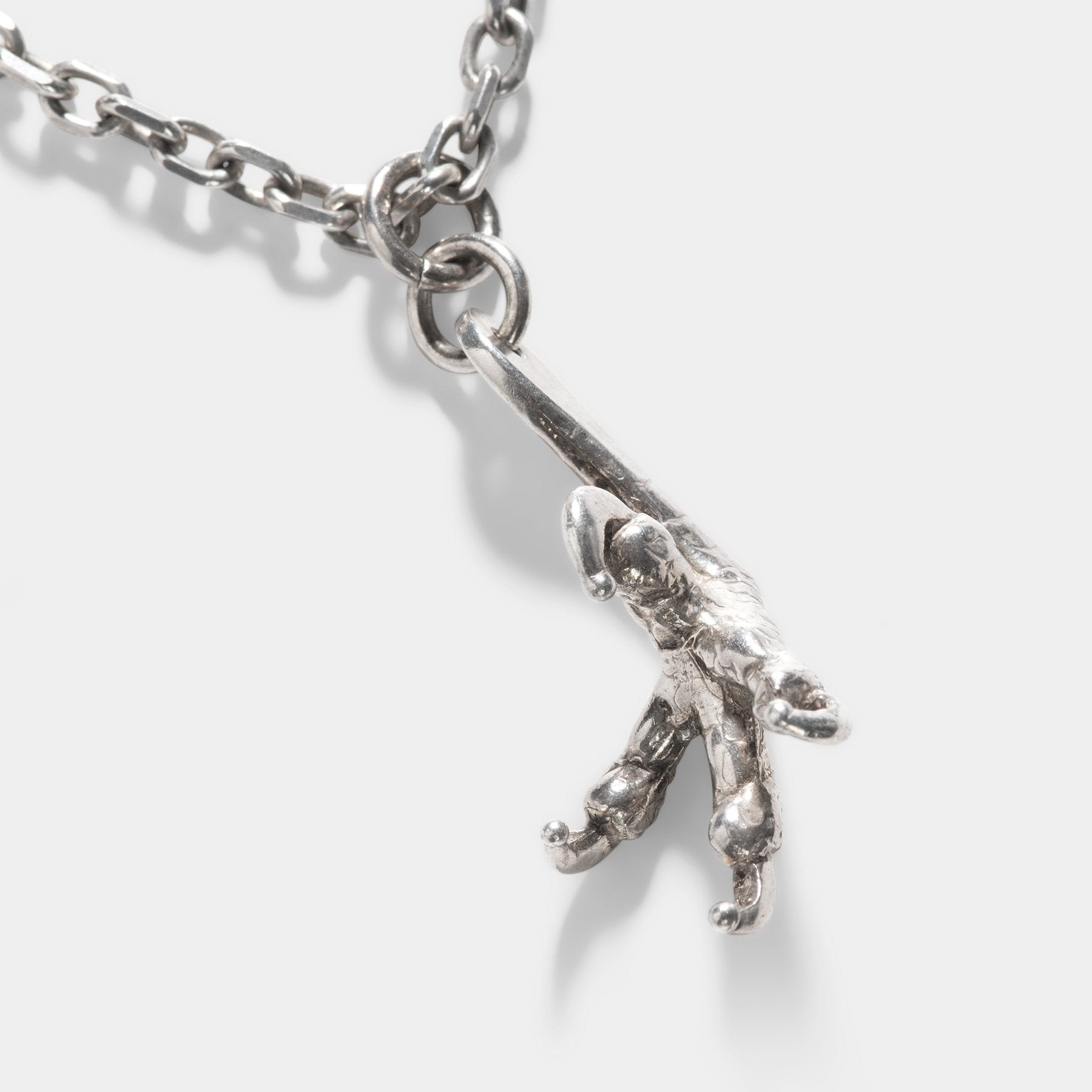 Goro's Feathers and Claw Necklace