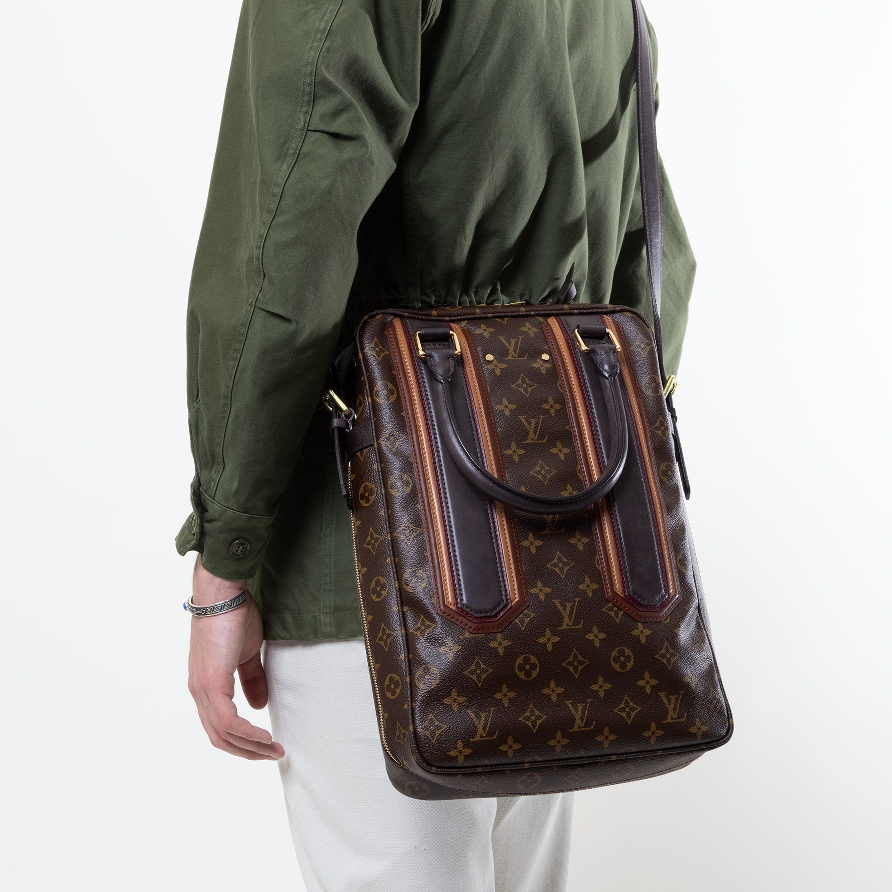 Louis Vuitton Monogram Bequia Porte Document Vertical Bag