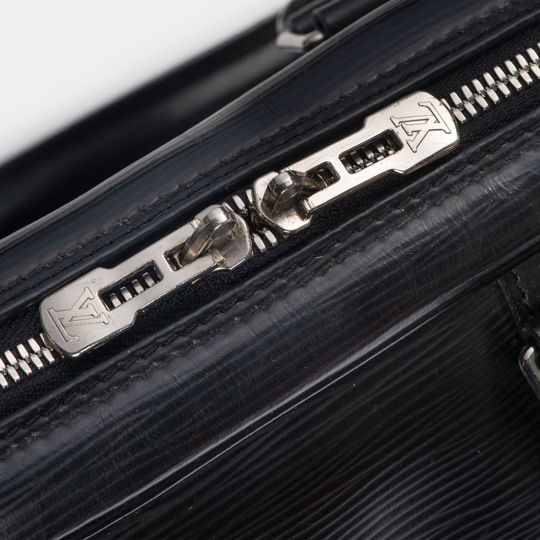 Louis Vuitton Black Epi Porte Documents Voyage