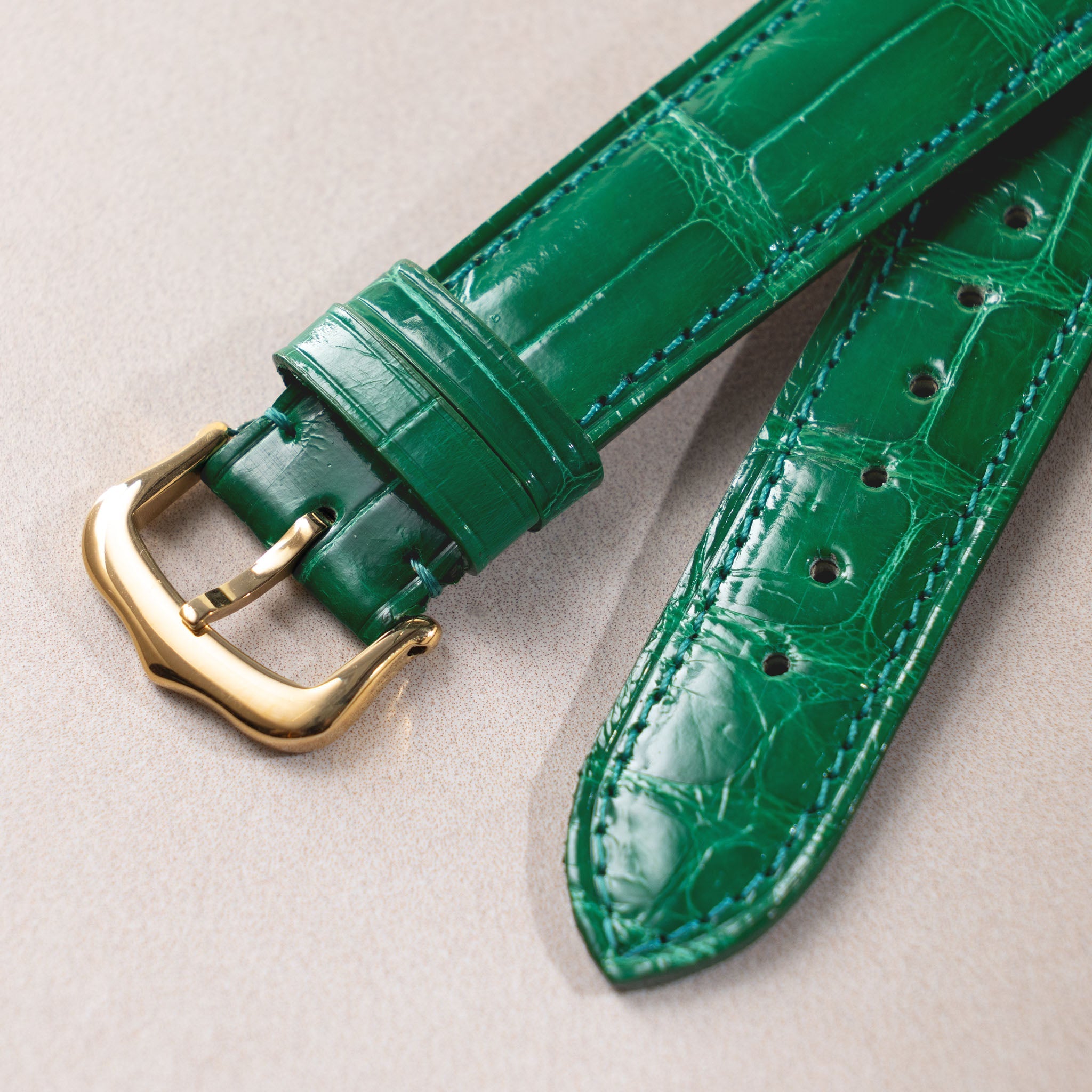 Horlogeband voor Cartier 17.5 mm - The Smaragd Green Full Cut Alligator