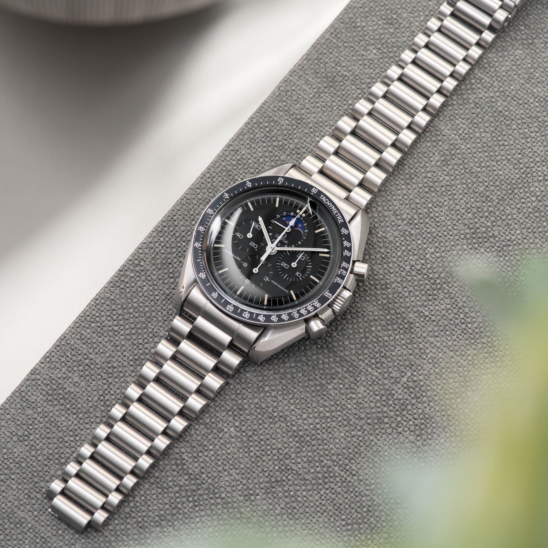 Omega Speedmaster Moon Phase Reference 3450809