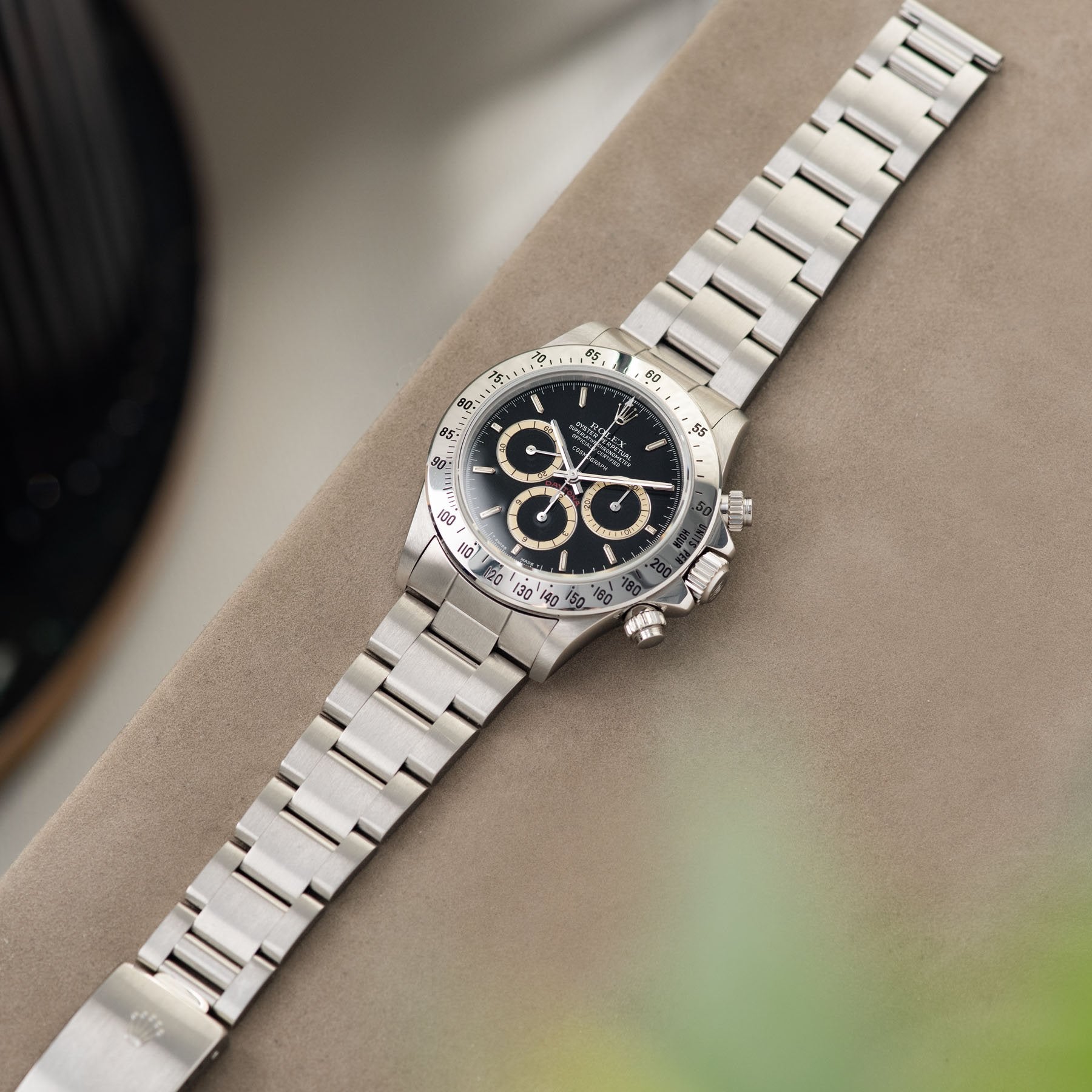 Rolex Daytona Steel 16520 Black Floating Dial Box and Papers