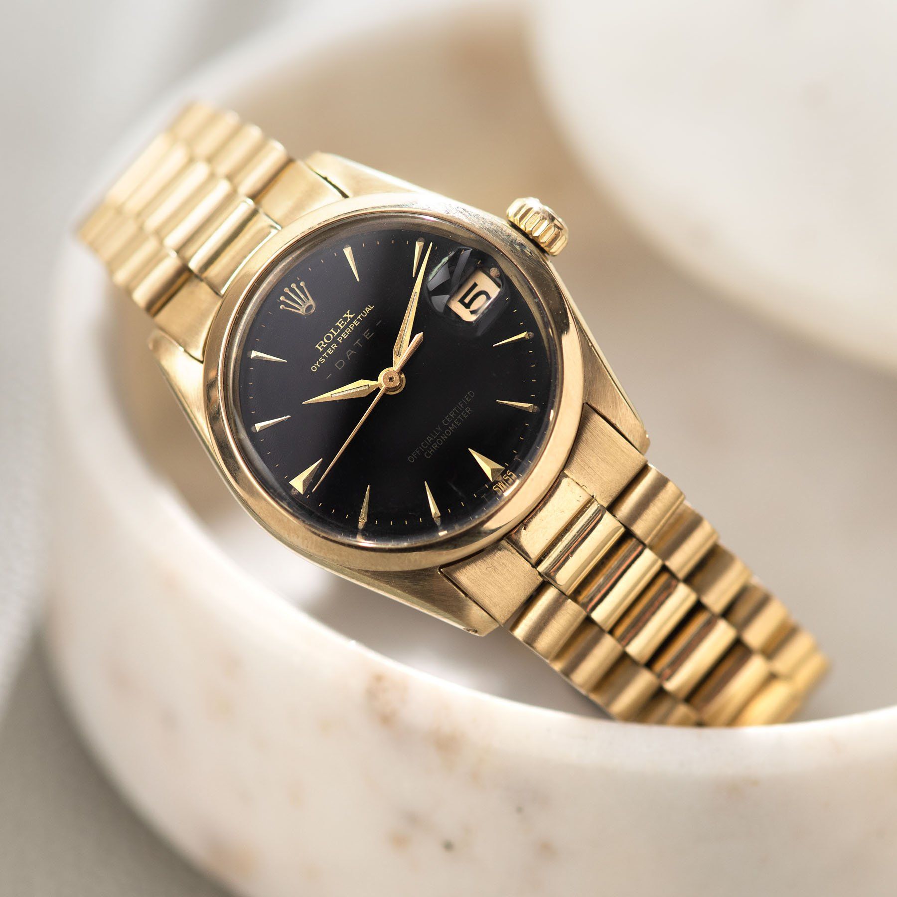 Rolex Oyster Perpetual Date Yellow Gold Gilt Dial 31mm