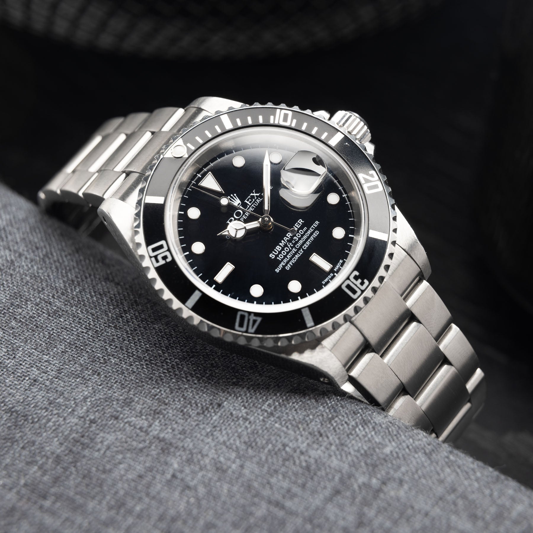 Rolex Submariner Date Reference 16610 Box and Papers