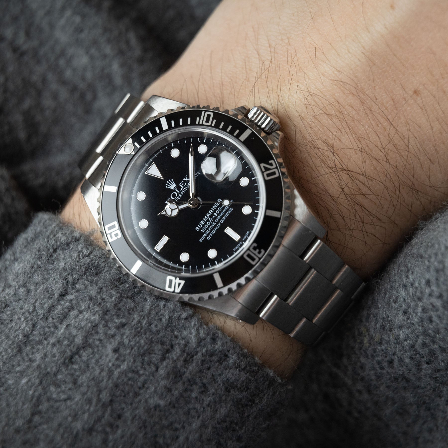 Rolex Submariner Date Reference 16610 Box and Papers