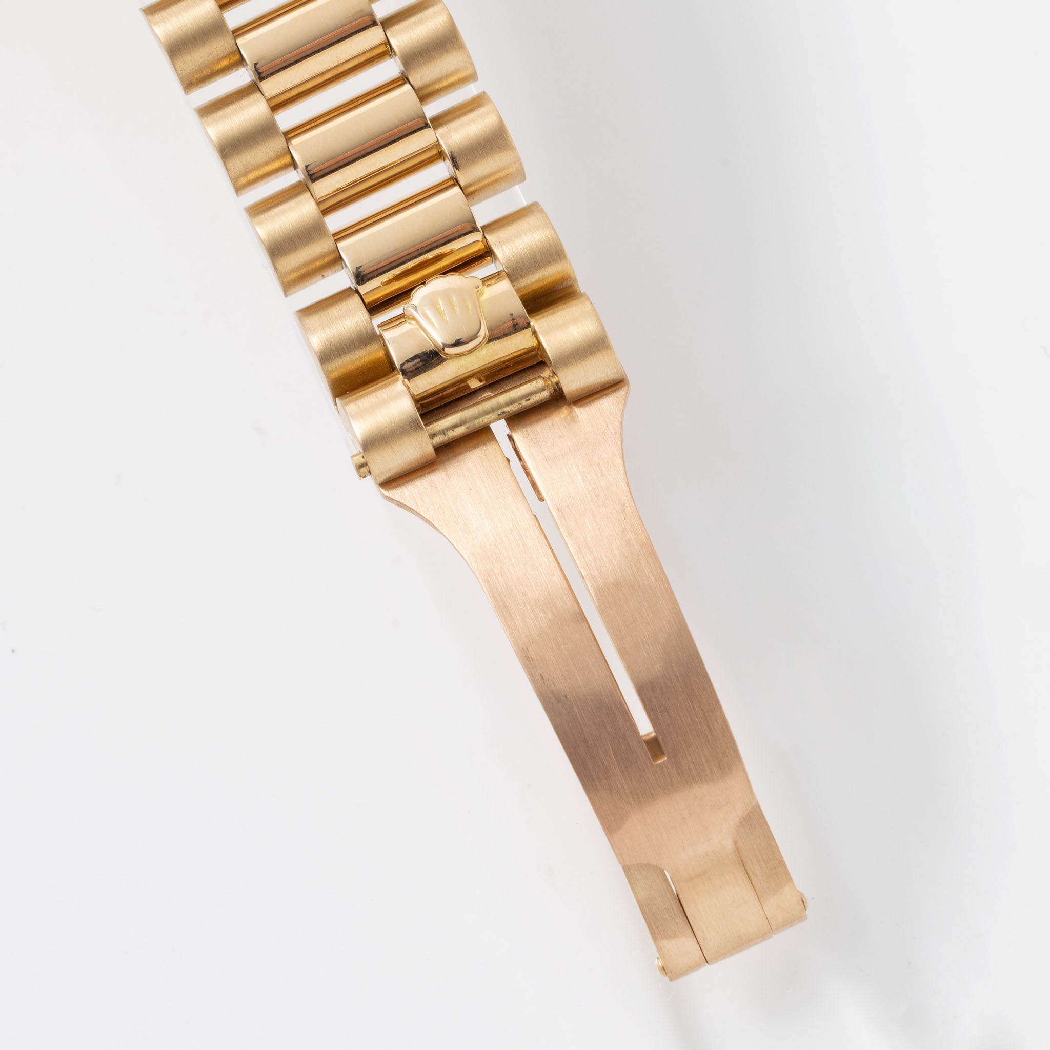 Rolex Datejust 1601/8 White Dial in 18k Yellow Gold