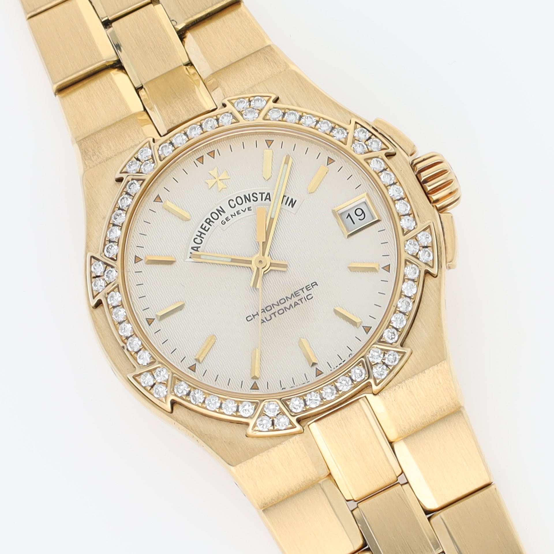 Vacheron Constantin Overseas 42050/423J Yellow Gold Diamond Bezel