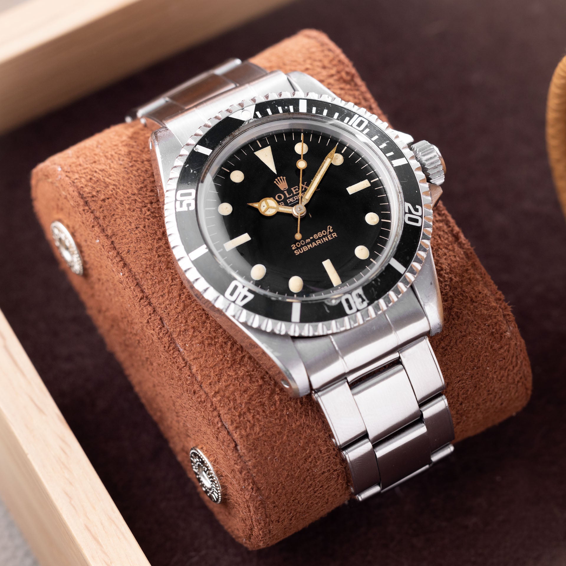 Rolex Submariner 5513 Gilt Underline Swiss Only Kissing 40 Bezel