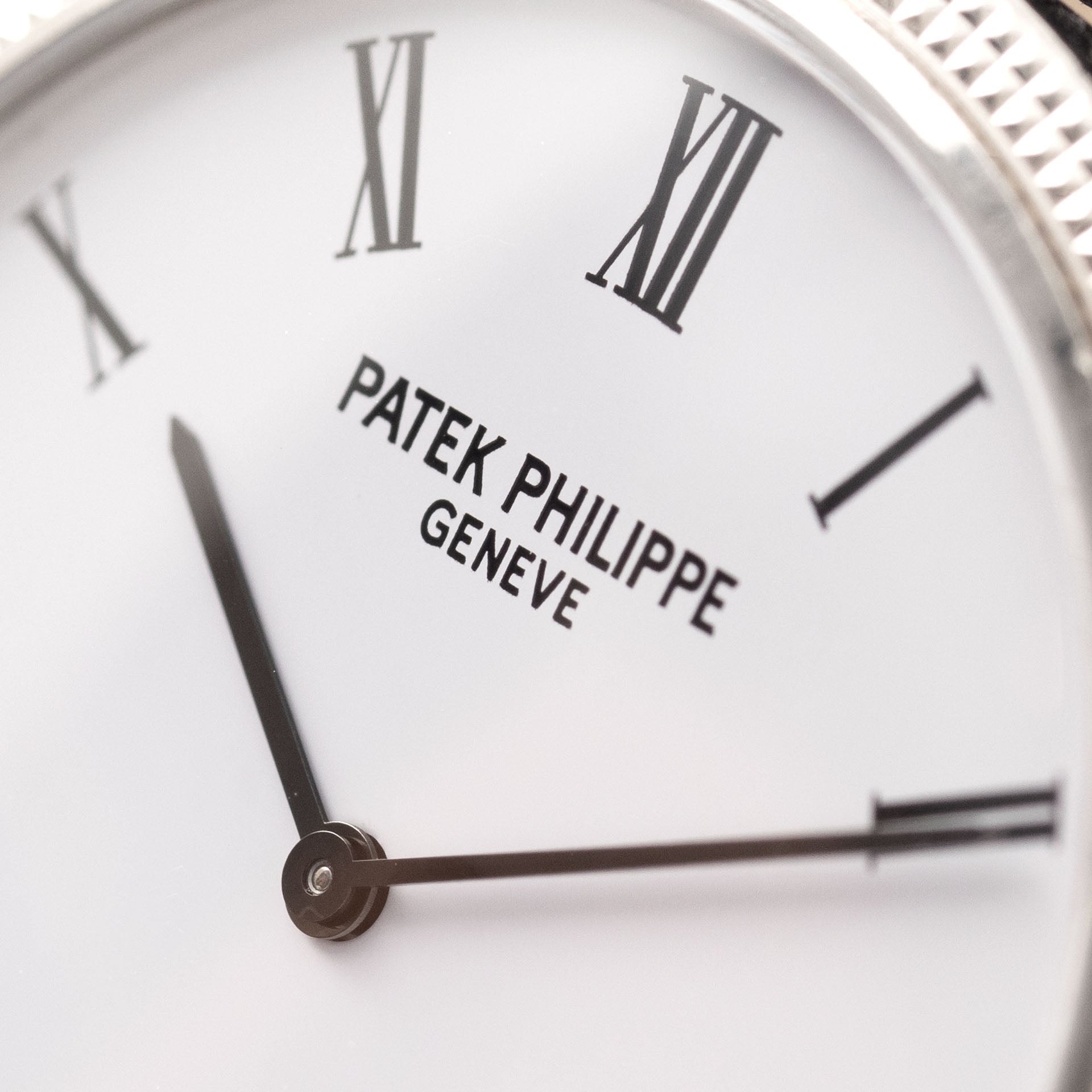 Patek Philippe Calatrava 5120G 18k White Gold Clous de Paris Bezel