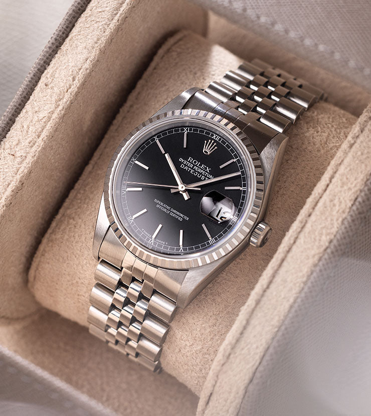 Rolex Datejust 16220 Black Dial with Reeded Bezel