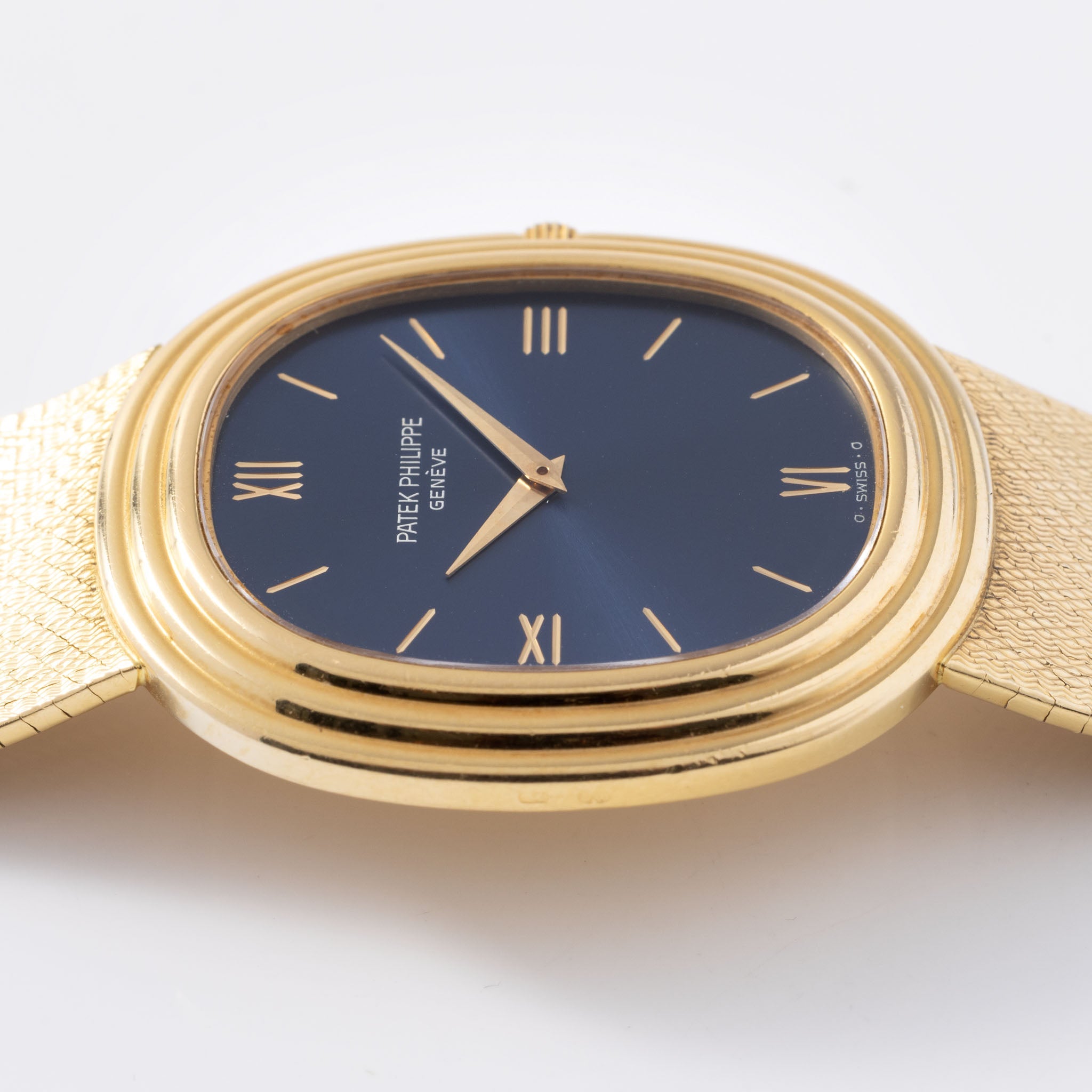 Patek Phillipe Ellipse 3634/2 18 k Yellow Gold Engraved Dial