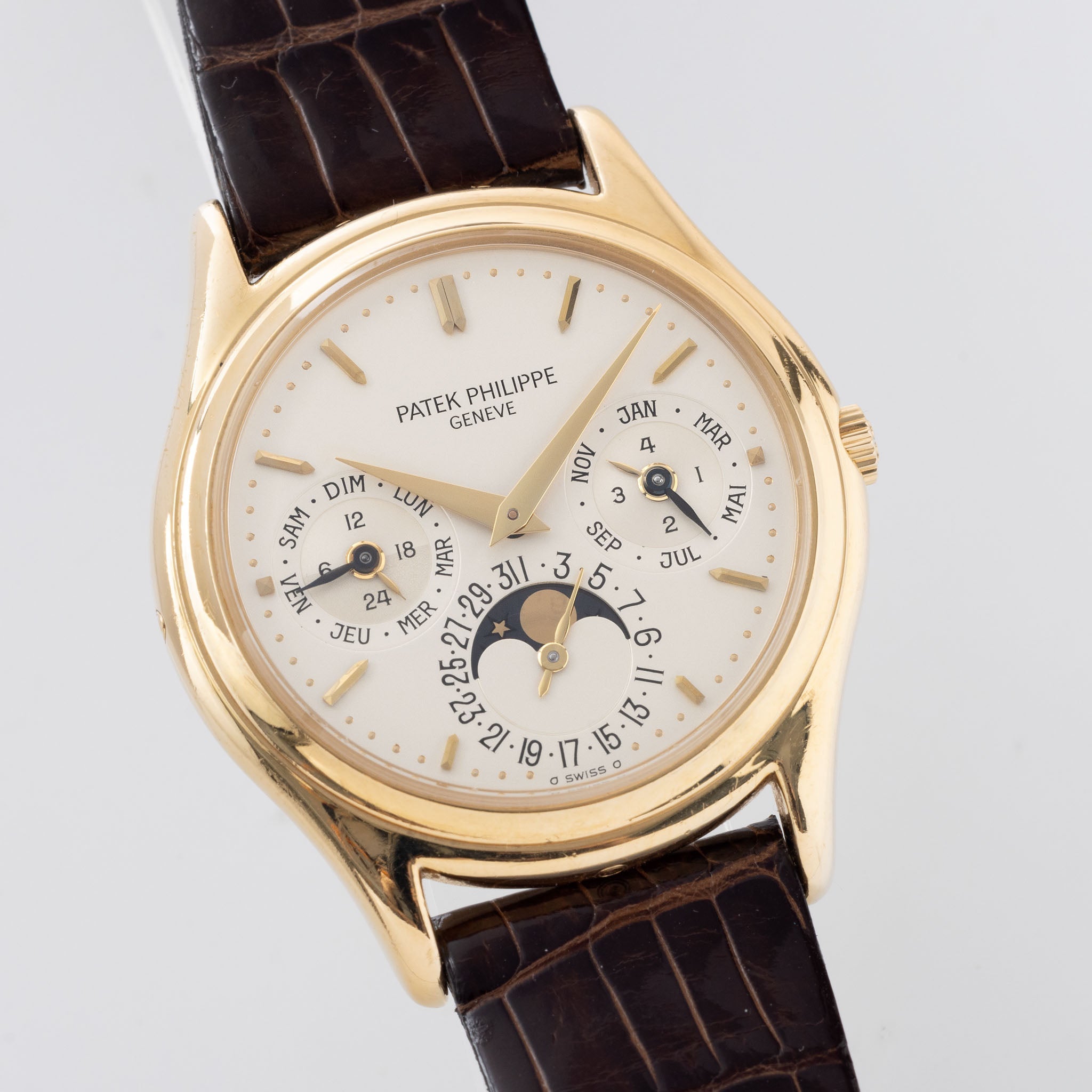 Patek Philippe 3940 Perpetual Calendar Second Series with Archive Extract