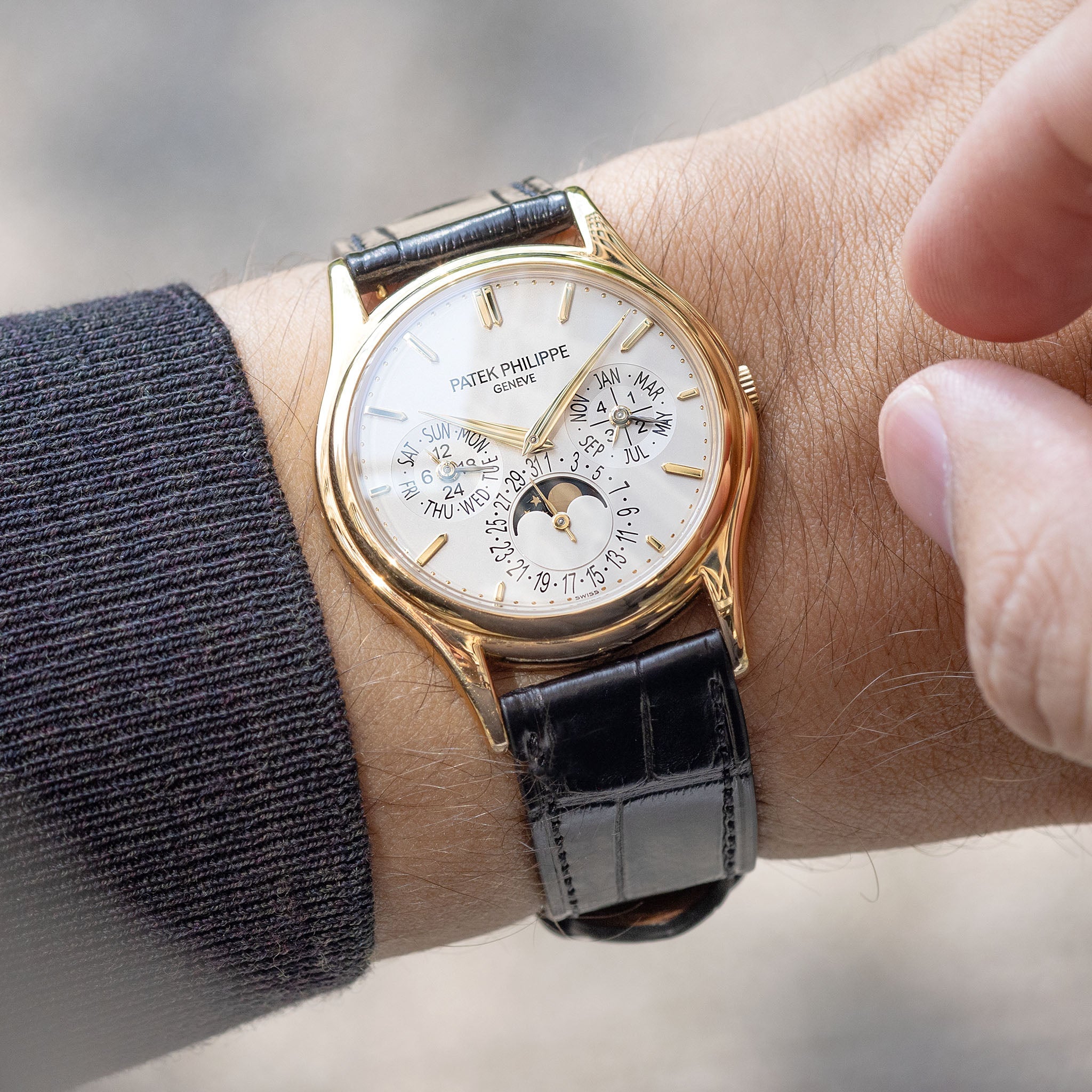 Patek Philippe Perpetual Calendar ref. 5140J with extract of the archives