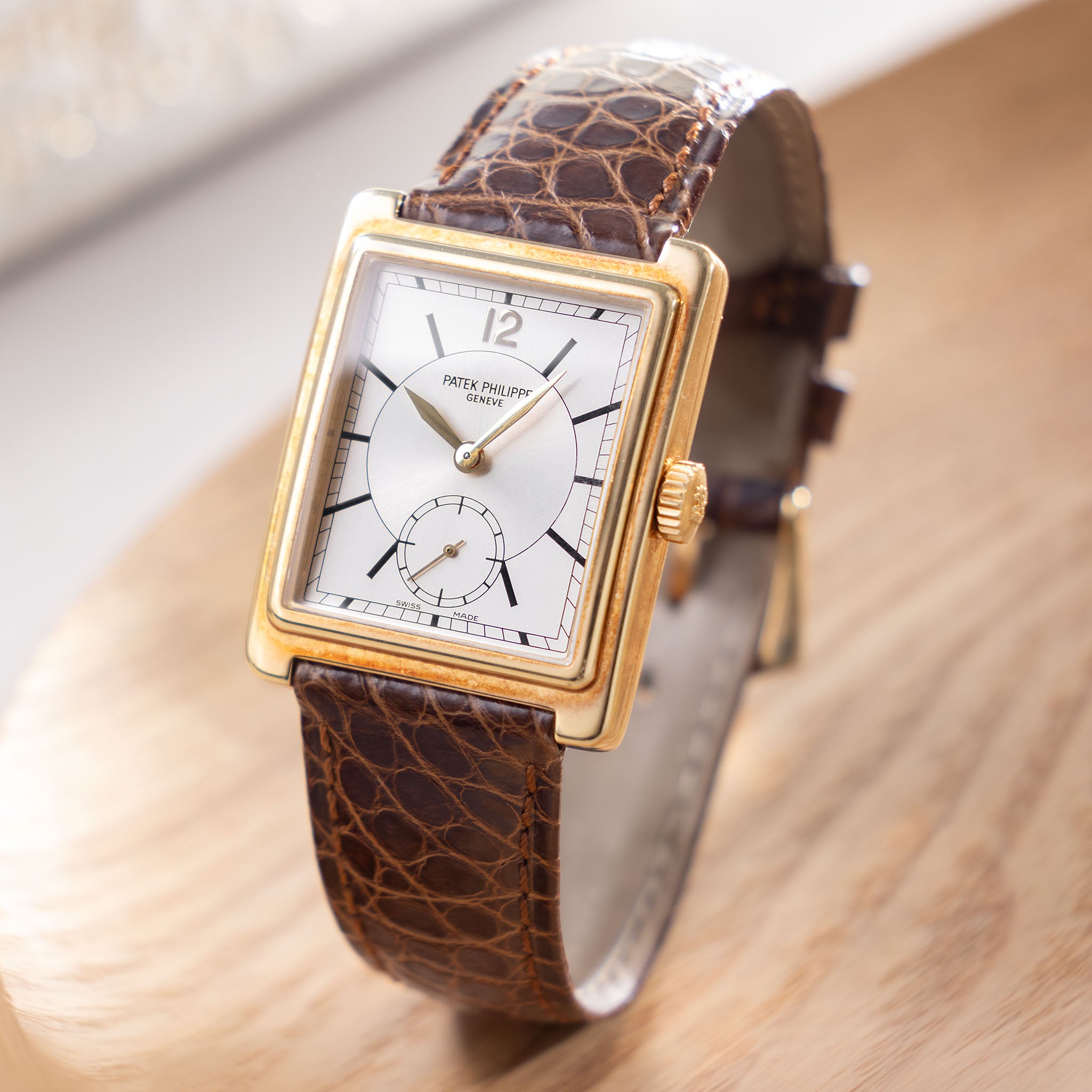 Patek Philippe Gondolo in 18k Yellow Gold Ref. 5010J with Original Certificate of Origin