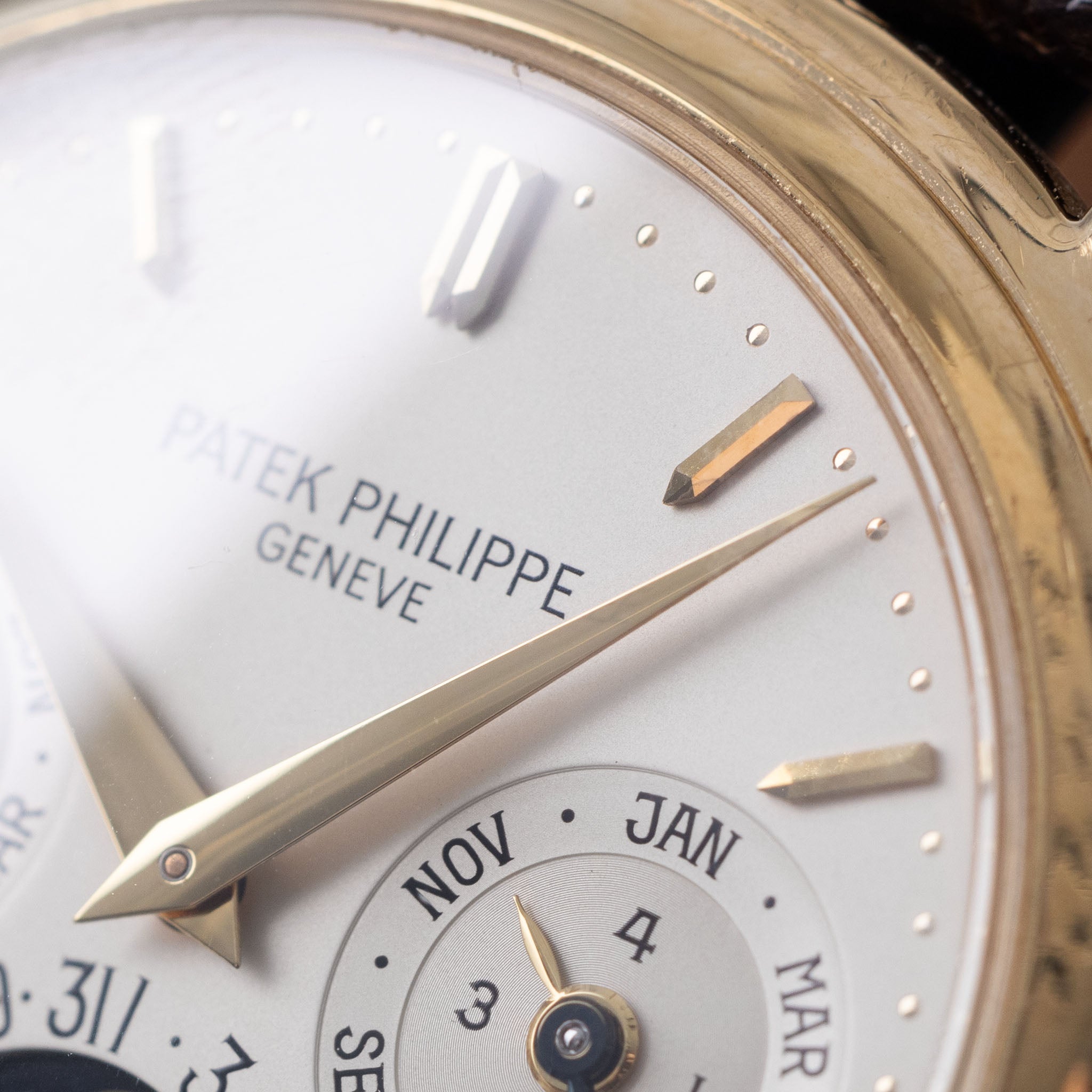 Patek Philippe 3940 Perpetual Calendar Second Series with Archive Extract