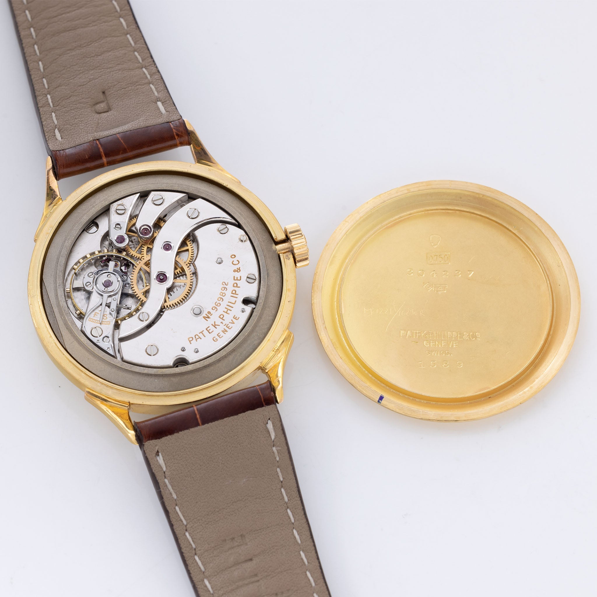 Patek Philippe Calatrava Ref 1589 With Extract From The Archives