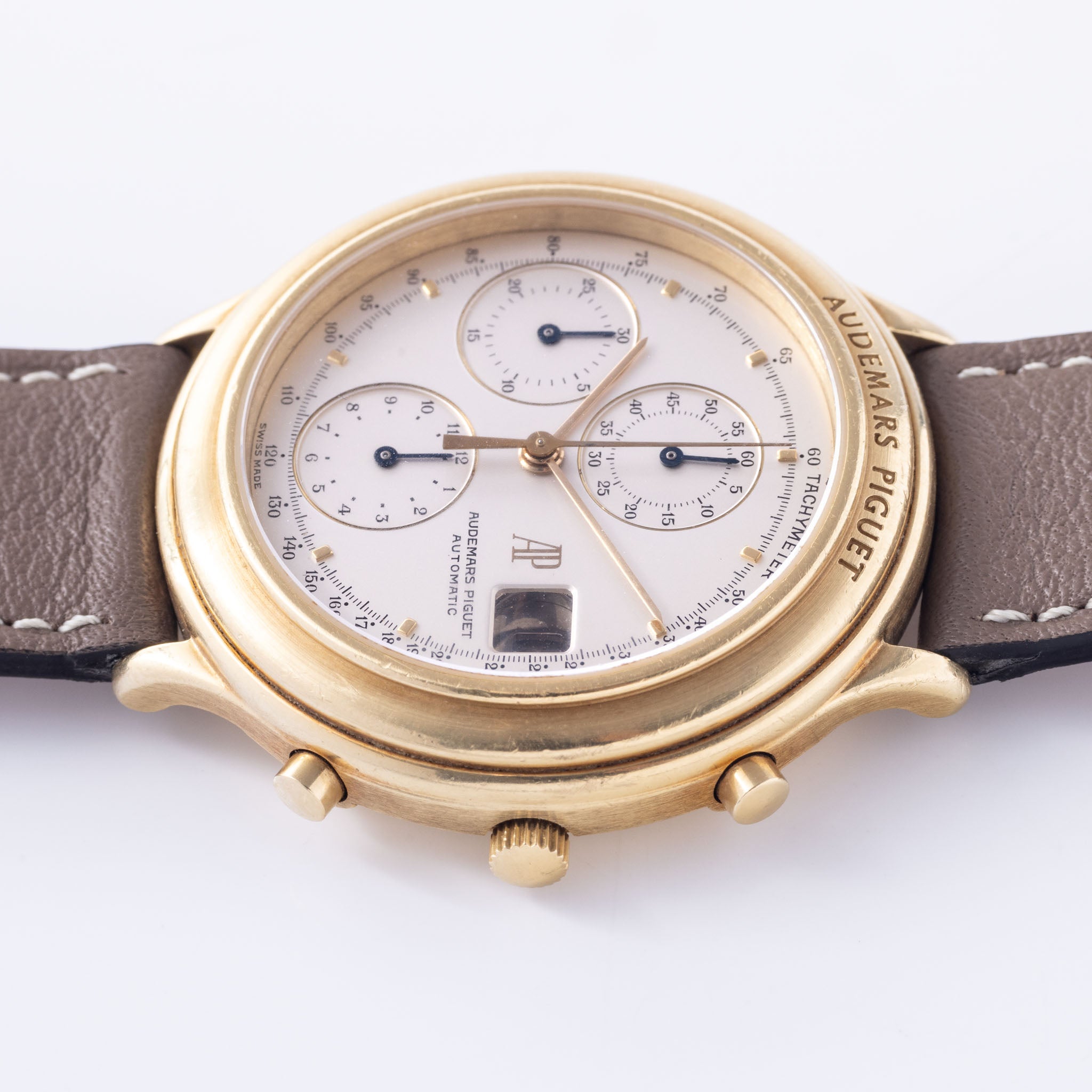 Audemars Piguet Huitième Chronograph Silver Dial in 18k Yellow Gold Ref. 25644